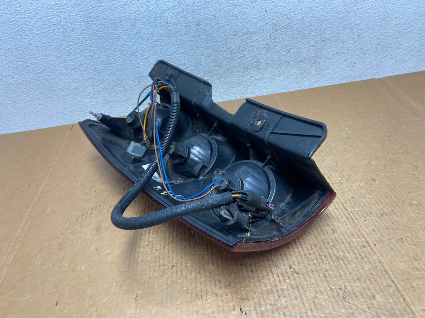 2007 to 2011 GMC Yukon Left Driver LH Side Tail Light AE1522 LK6