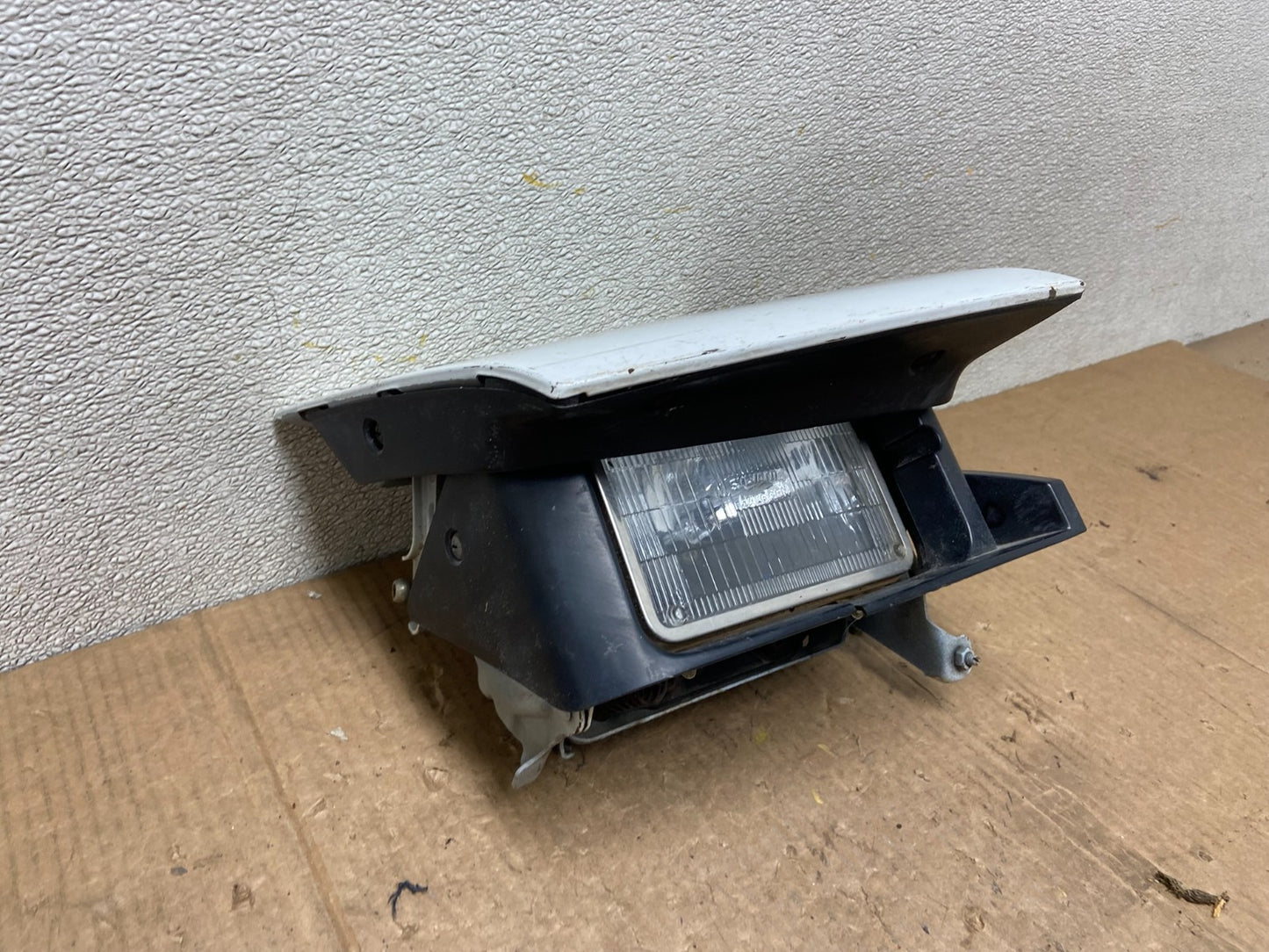 1990 1991 Mitsubishi Eclipse Right Passenger Side Headlight Oem AA66242