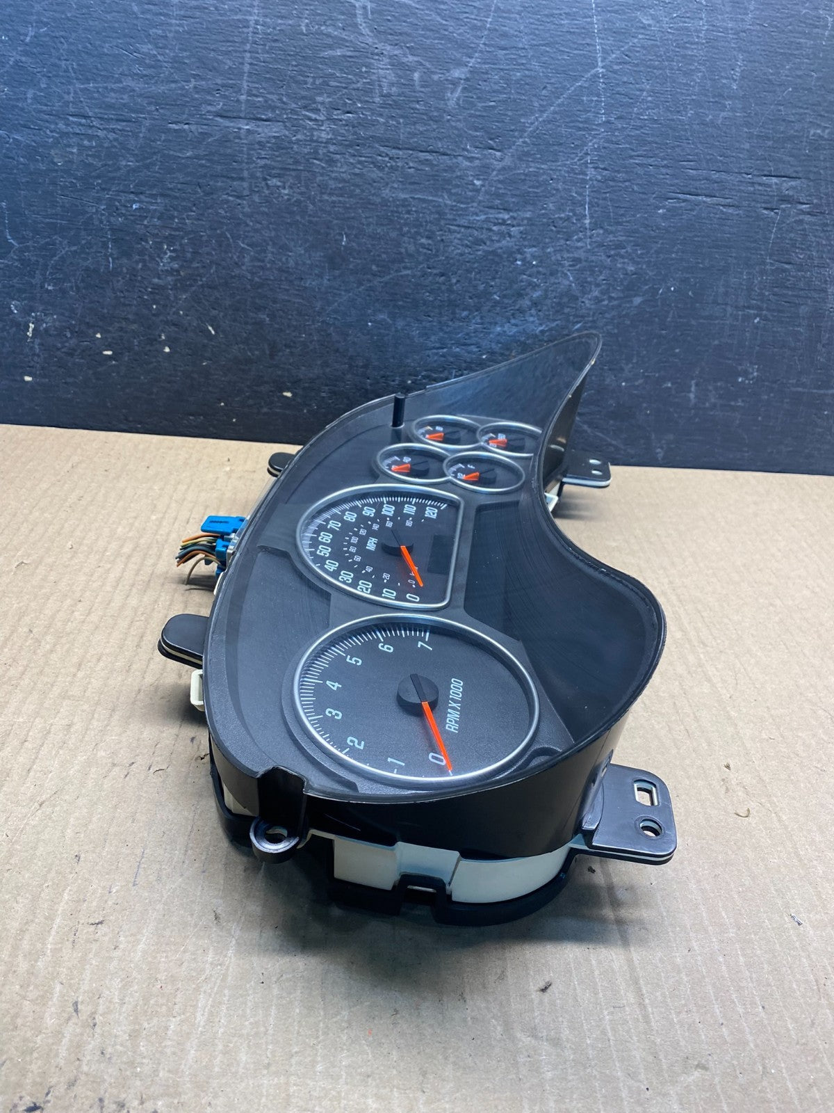 2002 - 2005 GMC Envoy Speedometer Cluster Gauge AG3951 DW1