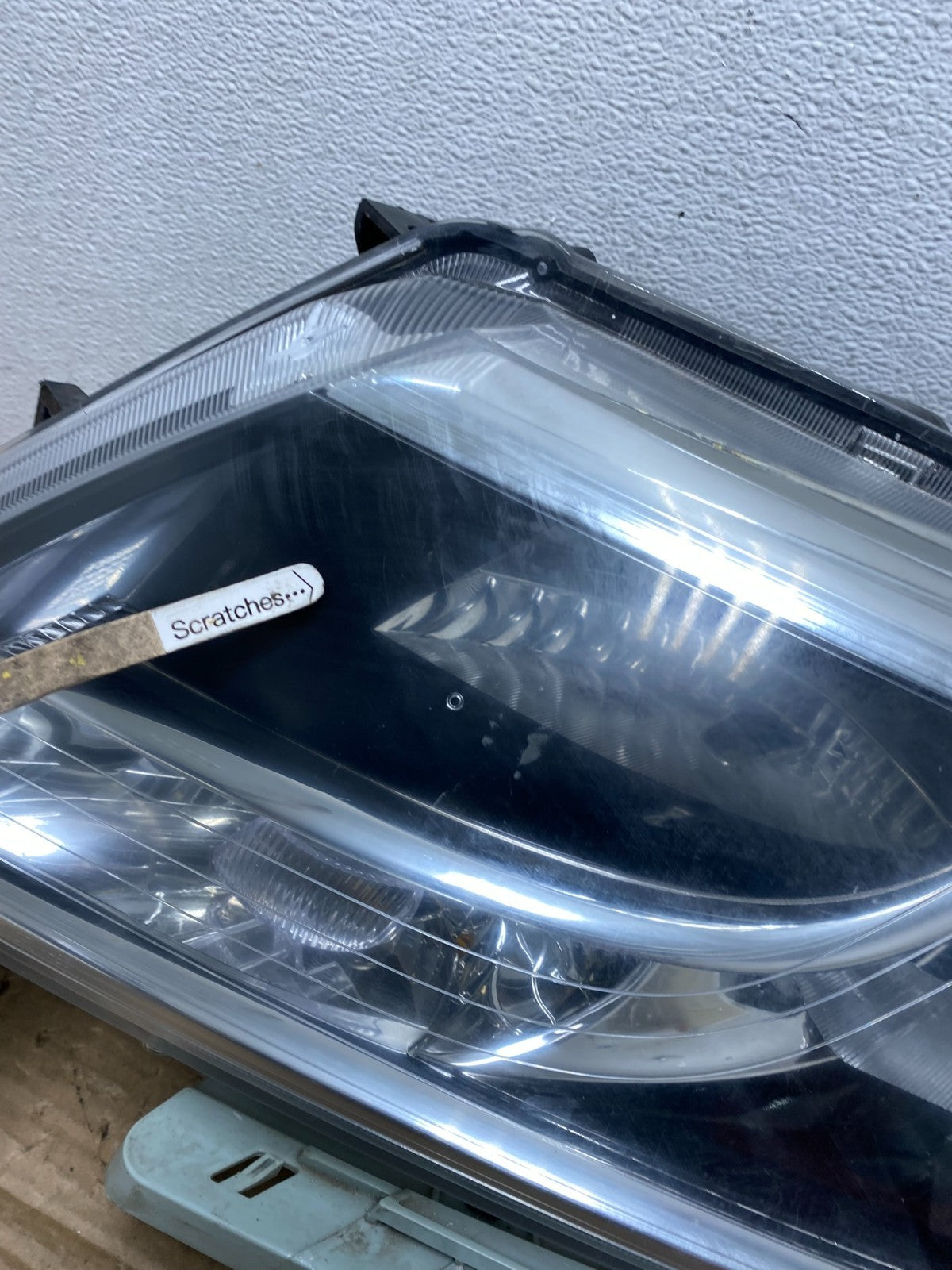 2013 to 2016 Nissan Pathfinder Left Driver LH Side Headlight Halogen AD4052 DW3