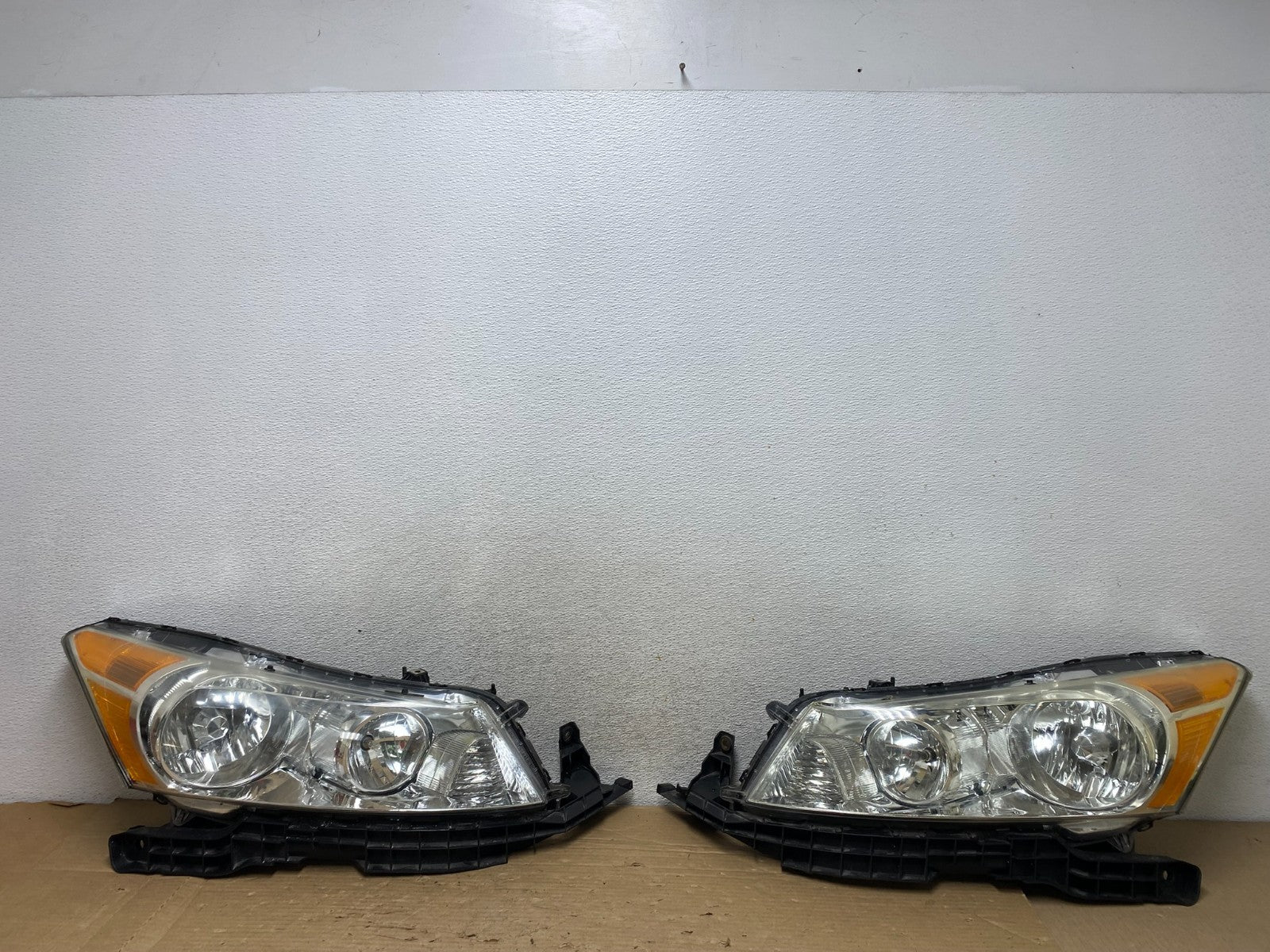 2008 to 2012 Honda Accord Sedan Left+Right Set Halogen Headlights AG8298 DW0