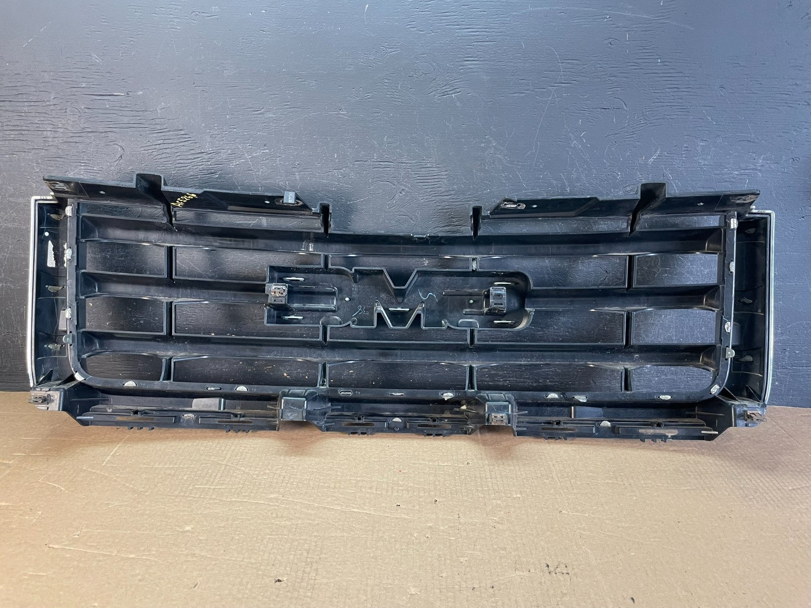 2007 to 2013 GMC Sierra 1500 Front Upper Chrome Grill Grille AF5266 DW3