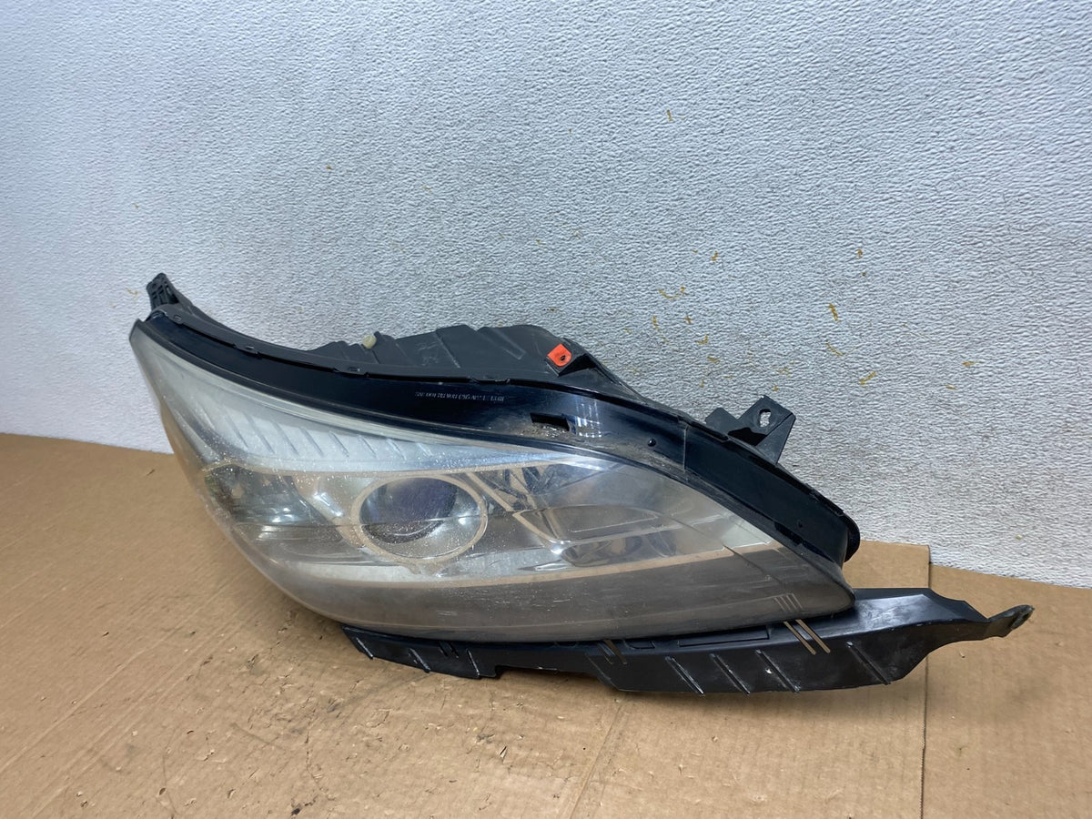 2013 - 2015 Chevrolet Malibu Projector Headlight Right Passenger AI5442 DW1