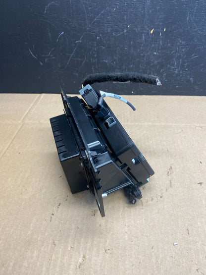 2012 to 2013 Ford Explorer Screen Communication Module AB9308 DG2