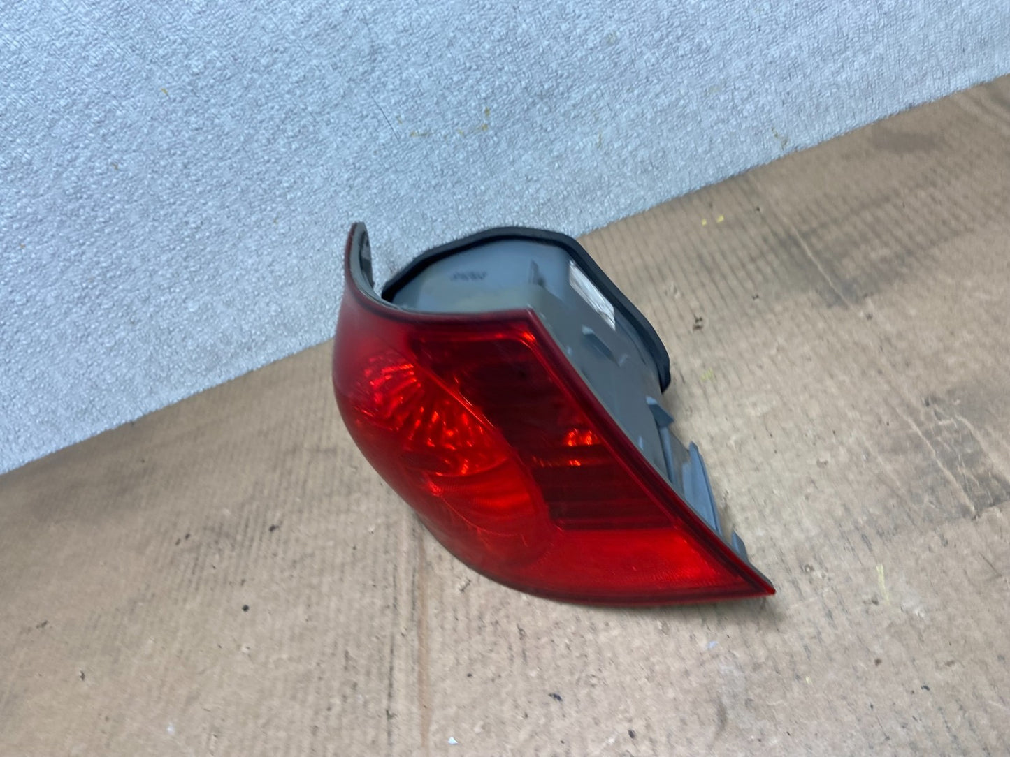 2007 to 2010 Hyundai Elantra Sedan Left Driver Side Tail Light Oem AA6496 DW1