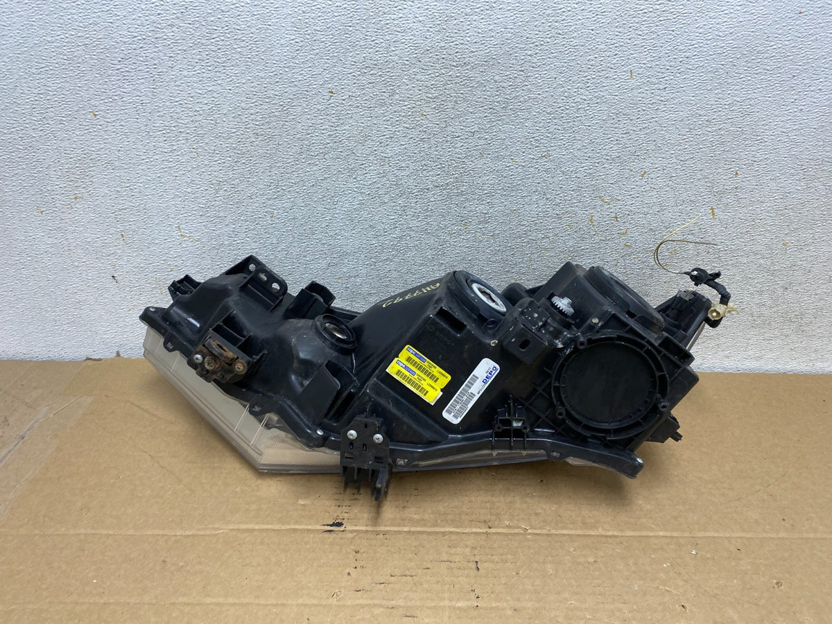 2012 to 2017 Nissan Quest Right Passenger RH Headlight Halogen AH7792 DW5