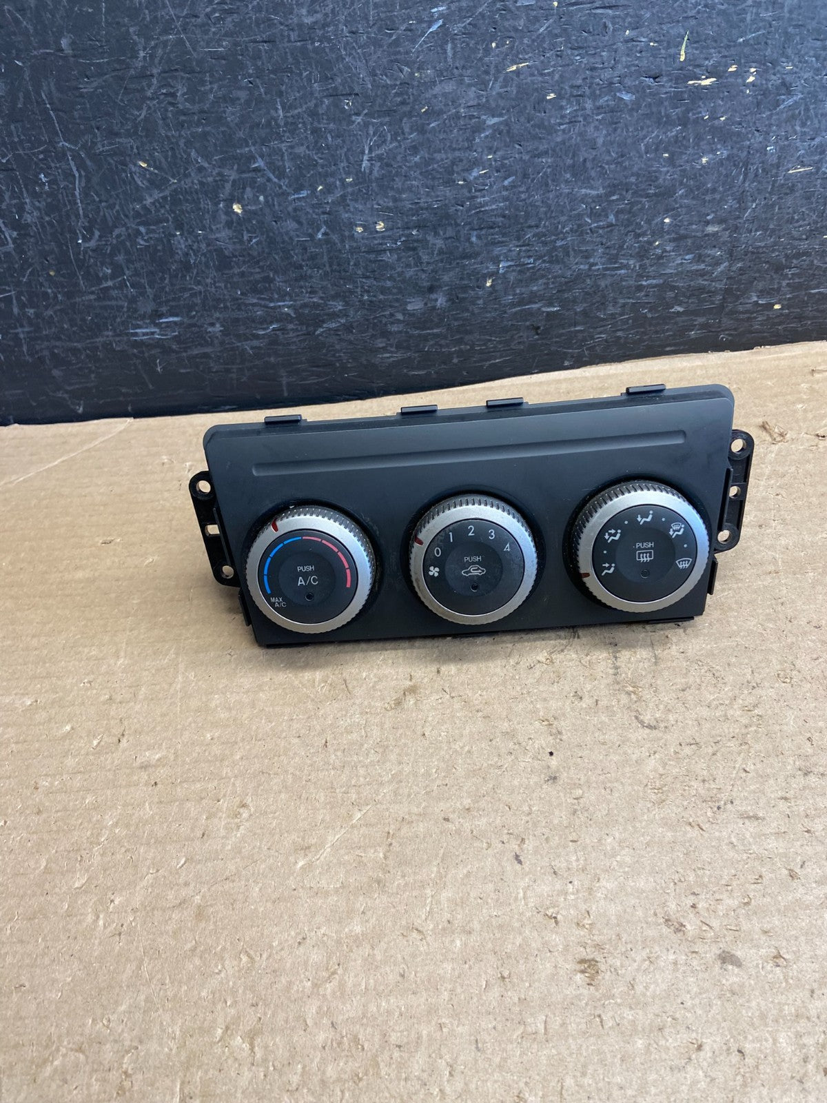 2009 - 2013 Mazda 6 A/C Manual Climate Control Panel ah5171 DG1