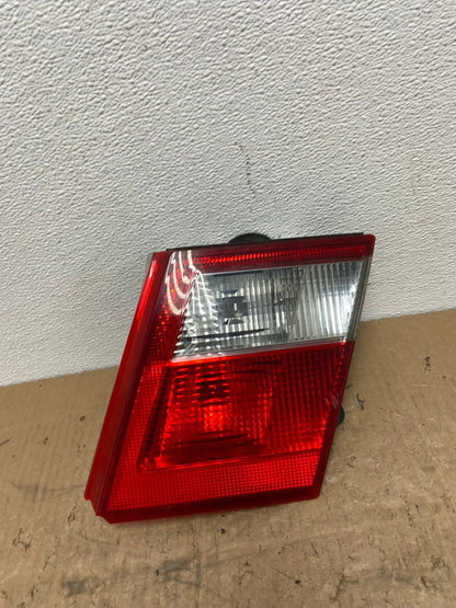 2002 2003 2004 2005 Saab 9-5 Sedan Right Passenger Inner Tail Light Oem AC0133 L0