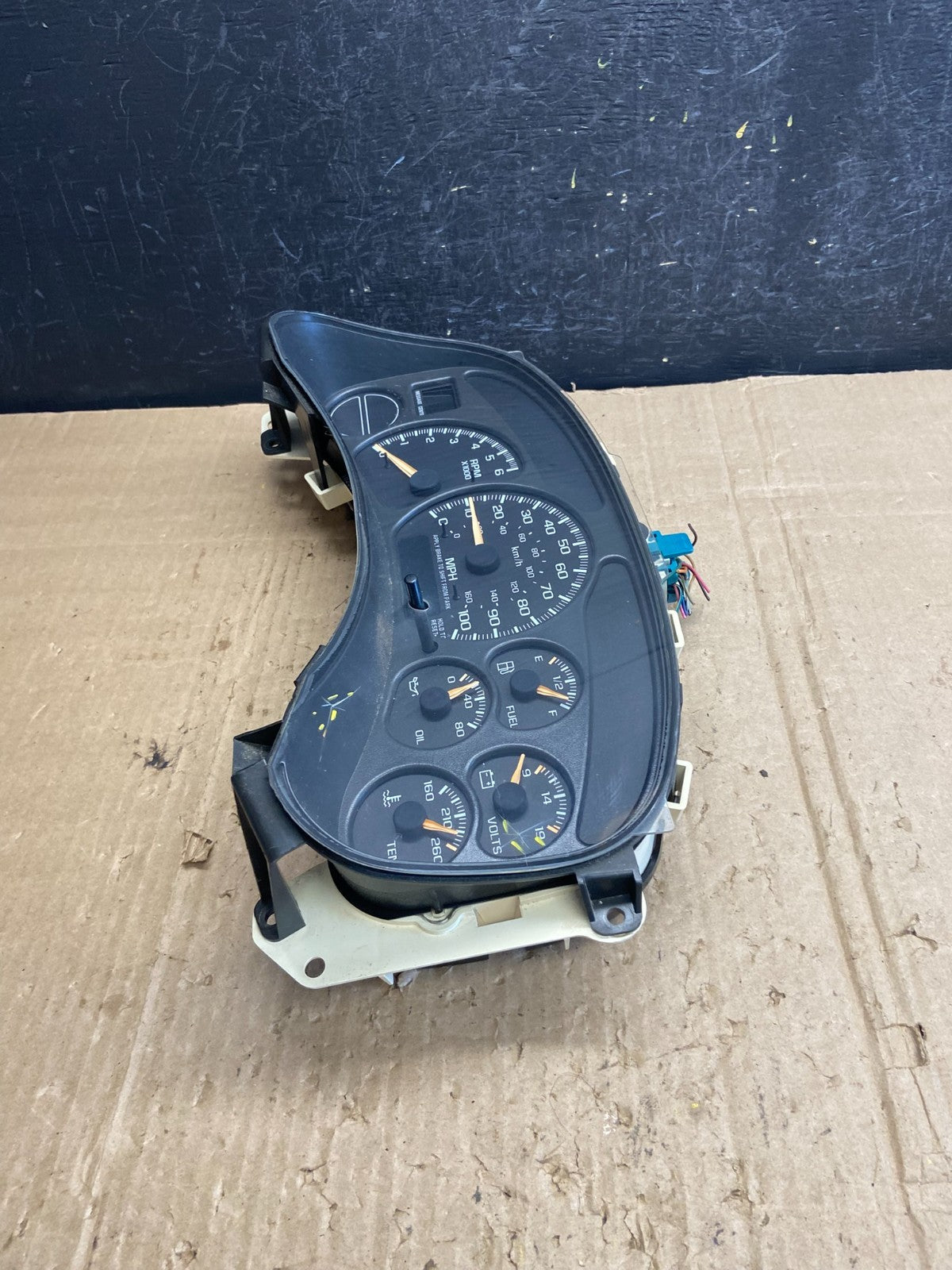 2002 GMC Yukon Speedometer Cluster Gauge ae2019 DG2