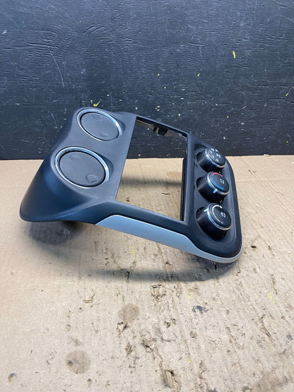 2011 to 2017 Jeep Compass Dash Climate Temperature Control Radio Bezel P7837 DG4