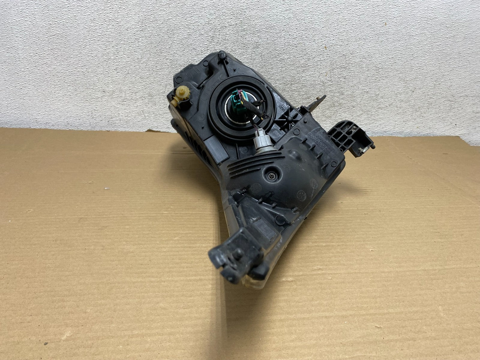 2011 to 2015 Chevrolet Cruze Halogen Left Driver LH Side Headlight AG8842 DW8