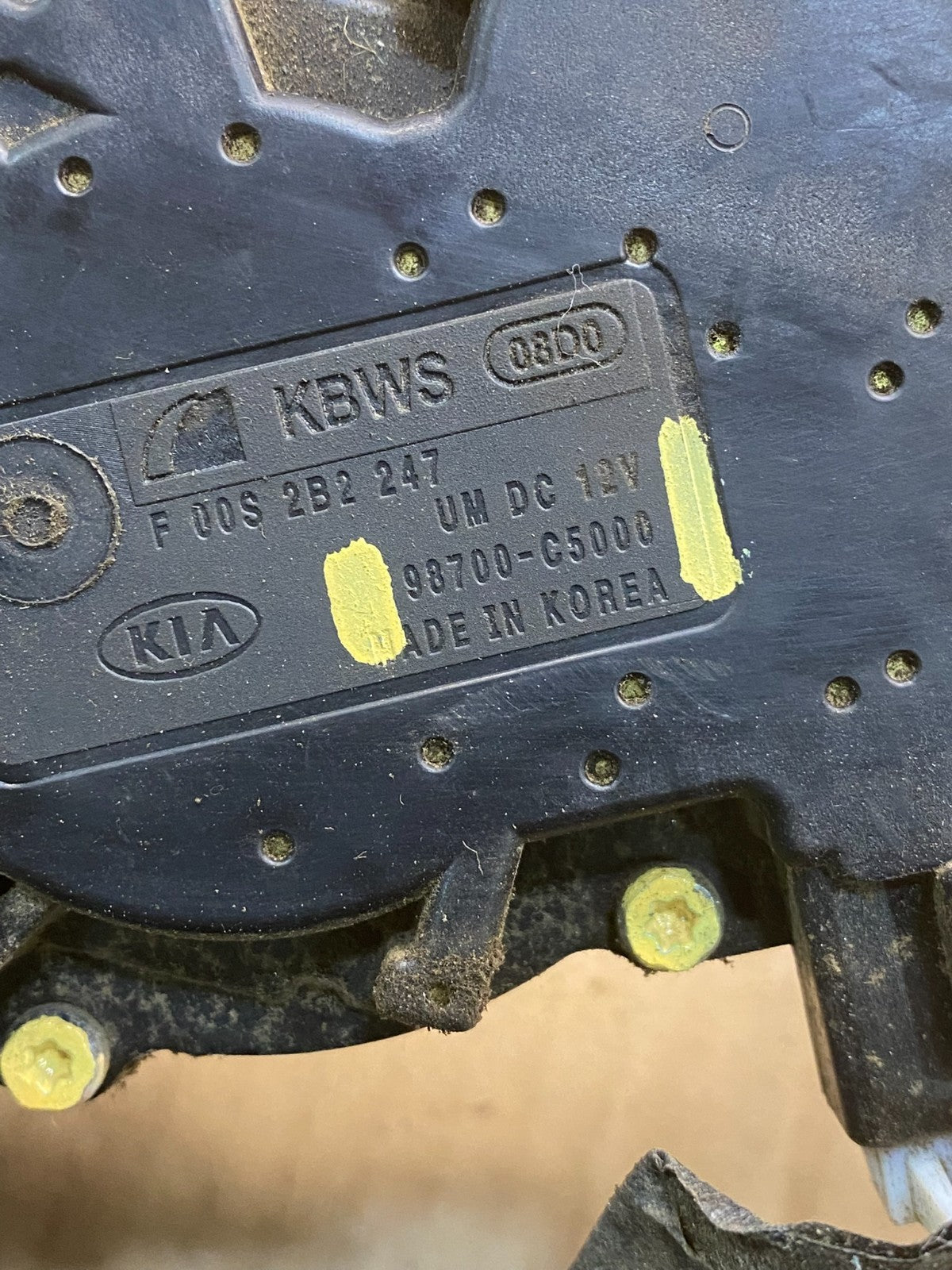 2016 - 2018 Kia Sorento Rear Glass Windshield Wiper Motor AC0869 DG6