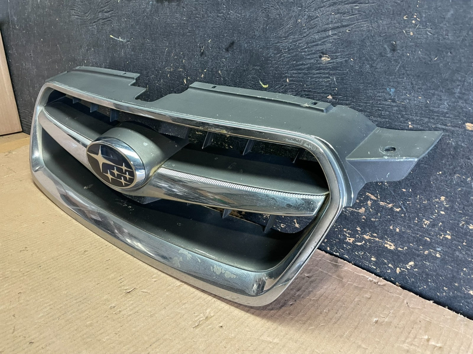 2008 to 2009 Subaru Legacy Front Upper Grille Grill Aftermarket aa2214 DG2