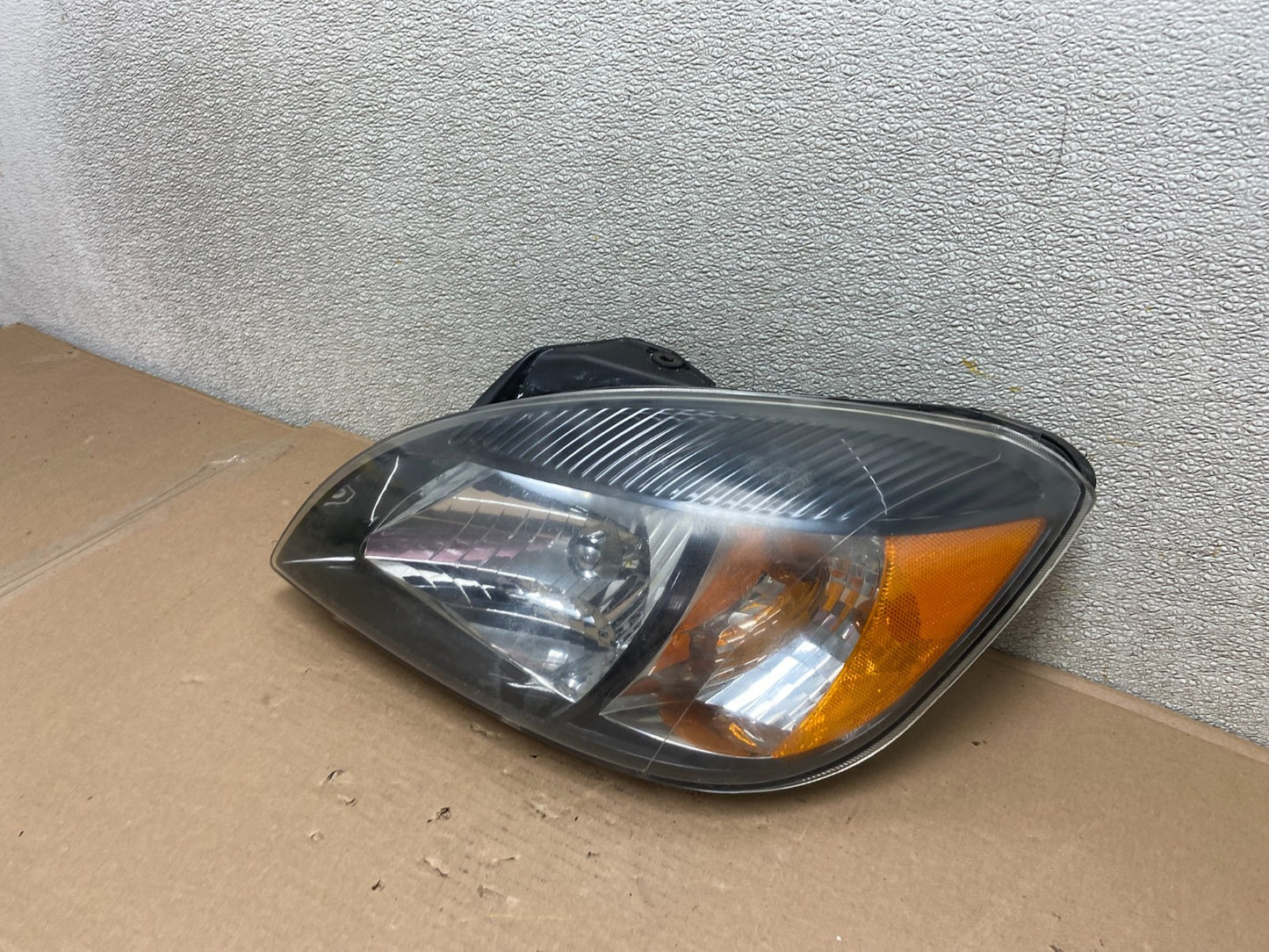 2010 to 2011 Kia Rio Left Driver LH Side Halogen Headlight AA9900 DG1
