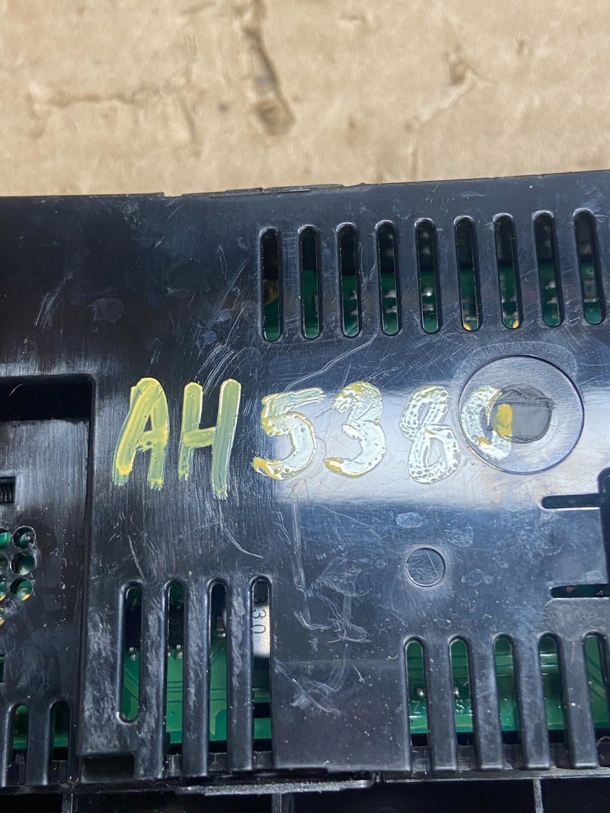 2010 - 2014 Subaru Outback Legacy A/C Heater Climate Control Unit ah5380 DG5