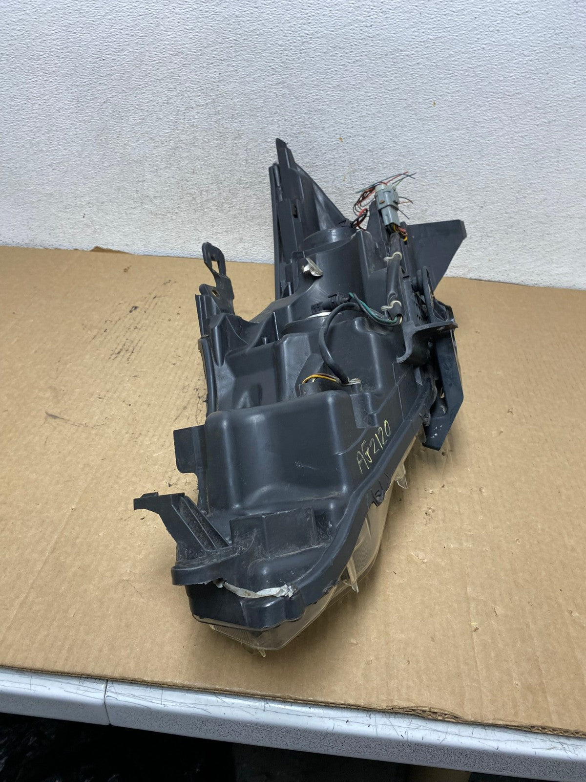 2016 - 2018 Nissan Altima Right Passenger RH Halogen Headlight AG2120 LK9