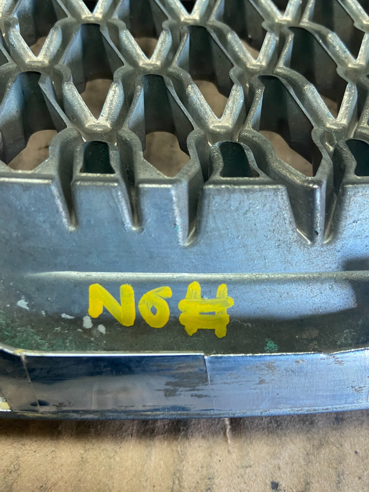 2007 to 2011 Hyundai Veracruz Chrome Grille Grill Aftermarket P8639 DG12
