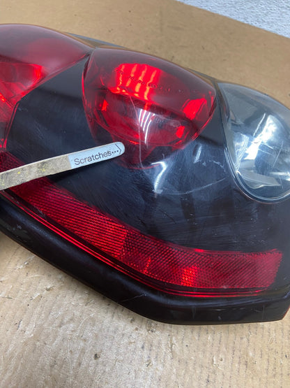 2002 to 2009 Chevrolet Trailblazer Left Driver LH Side Tail Light AE0338 LK3