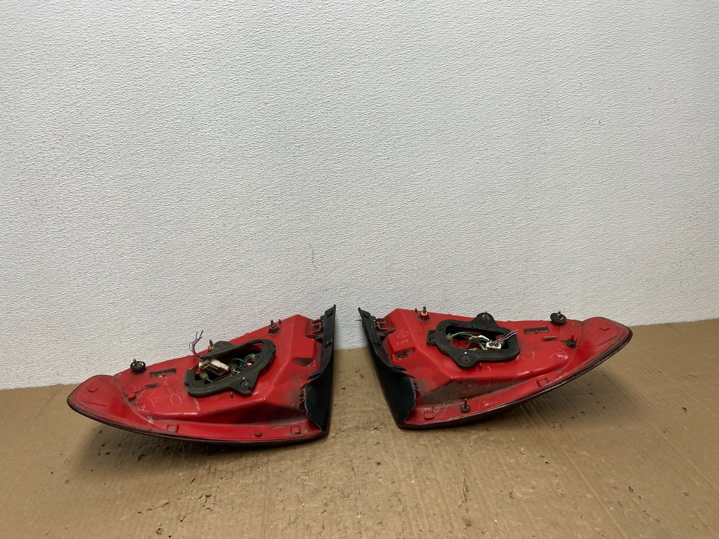 2003-2004 Infiniti G35 Left+Right Side Set Tail Lights Oem AC0118 DW6