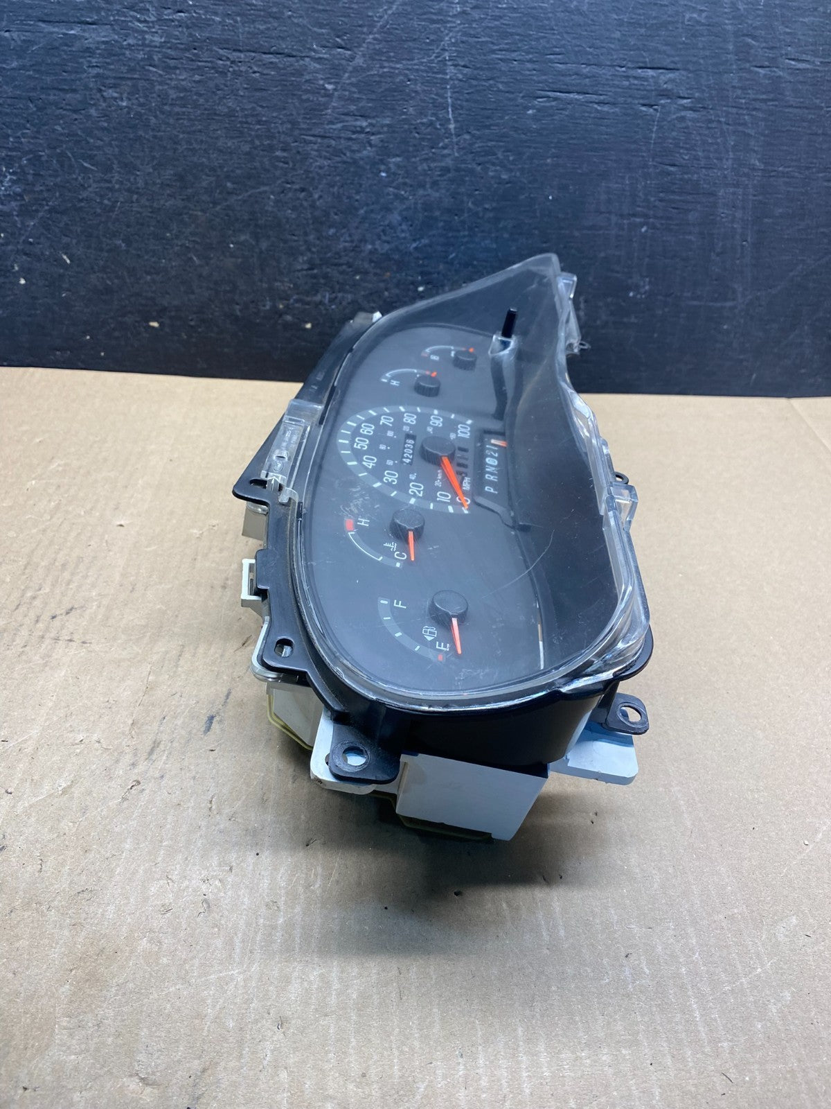 1999 to 2003 Ford E150 E250 E350 VAN Gauge Speedometer Cluster AG1851 DG1