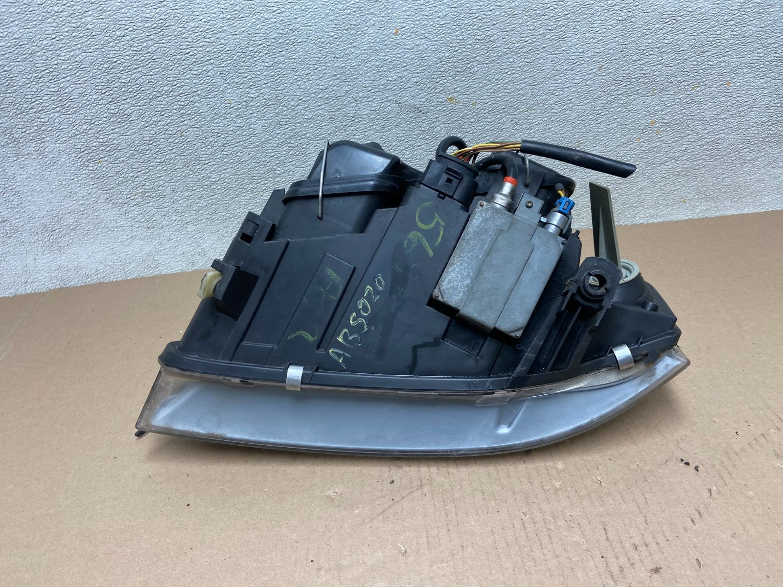 2002 to 2004 Audi A6 Right Passenger RH Side Xenon Headlight OEM AB5020 DW6