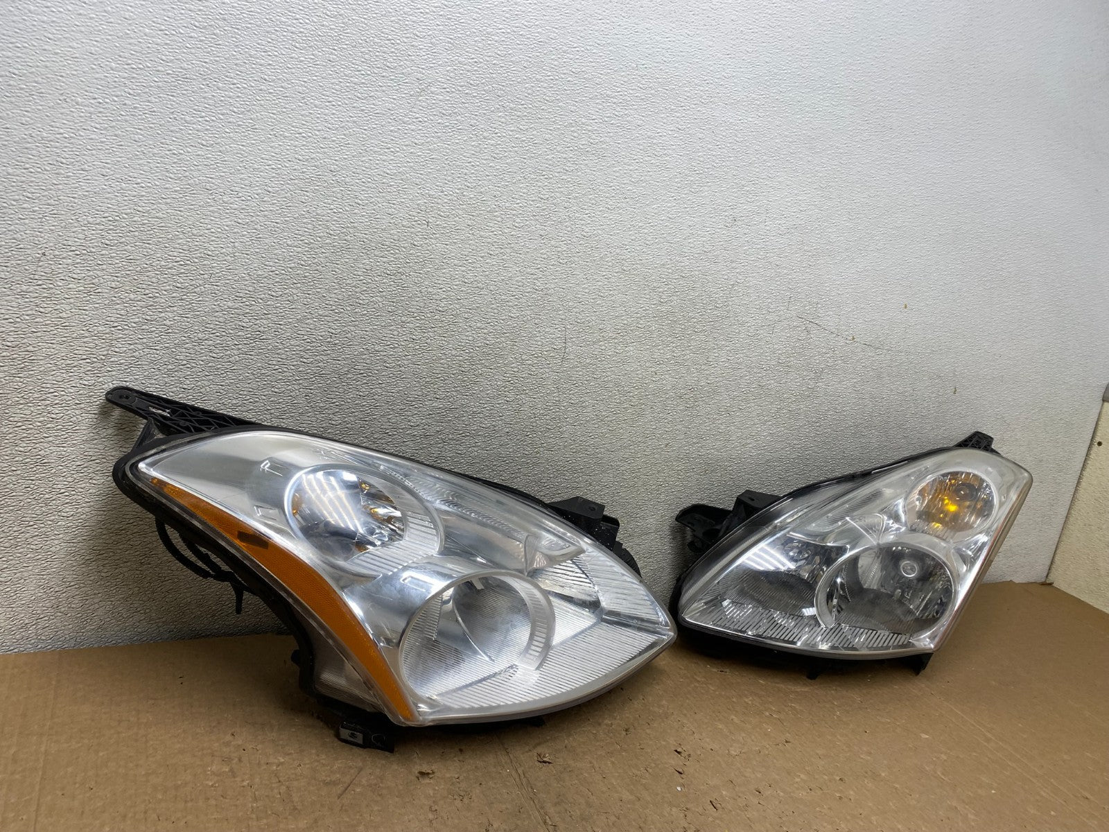 Sedan 2010 2011 2012 Nissan Altima Headlights Halogen Left+Right Side V3598 DW2