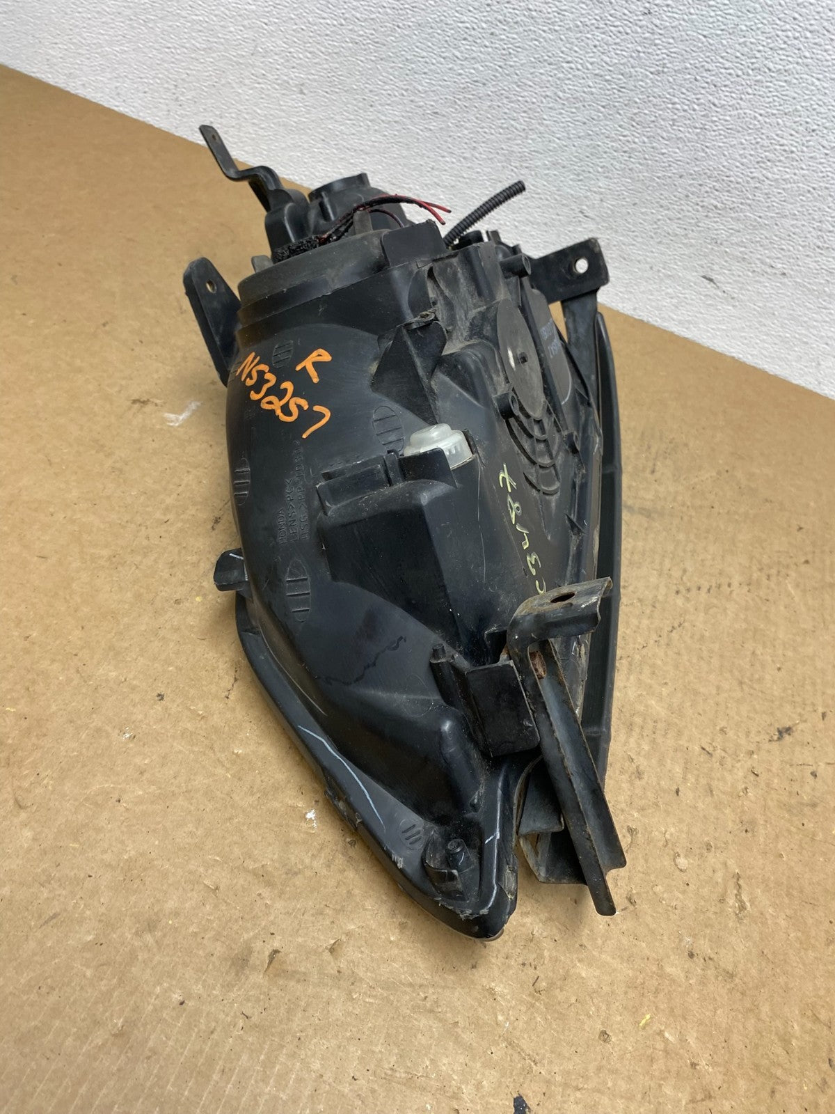 2001 - 2003 Honda Civic Coupe Headlight Halogen Right Passenger Rh AC3487 DW7