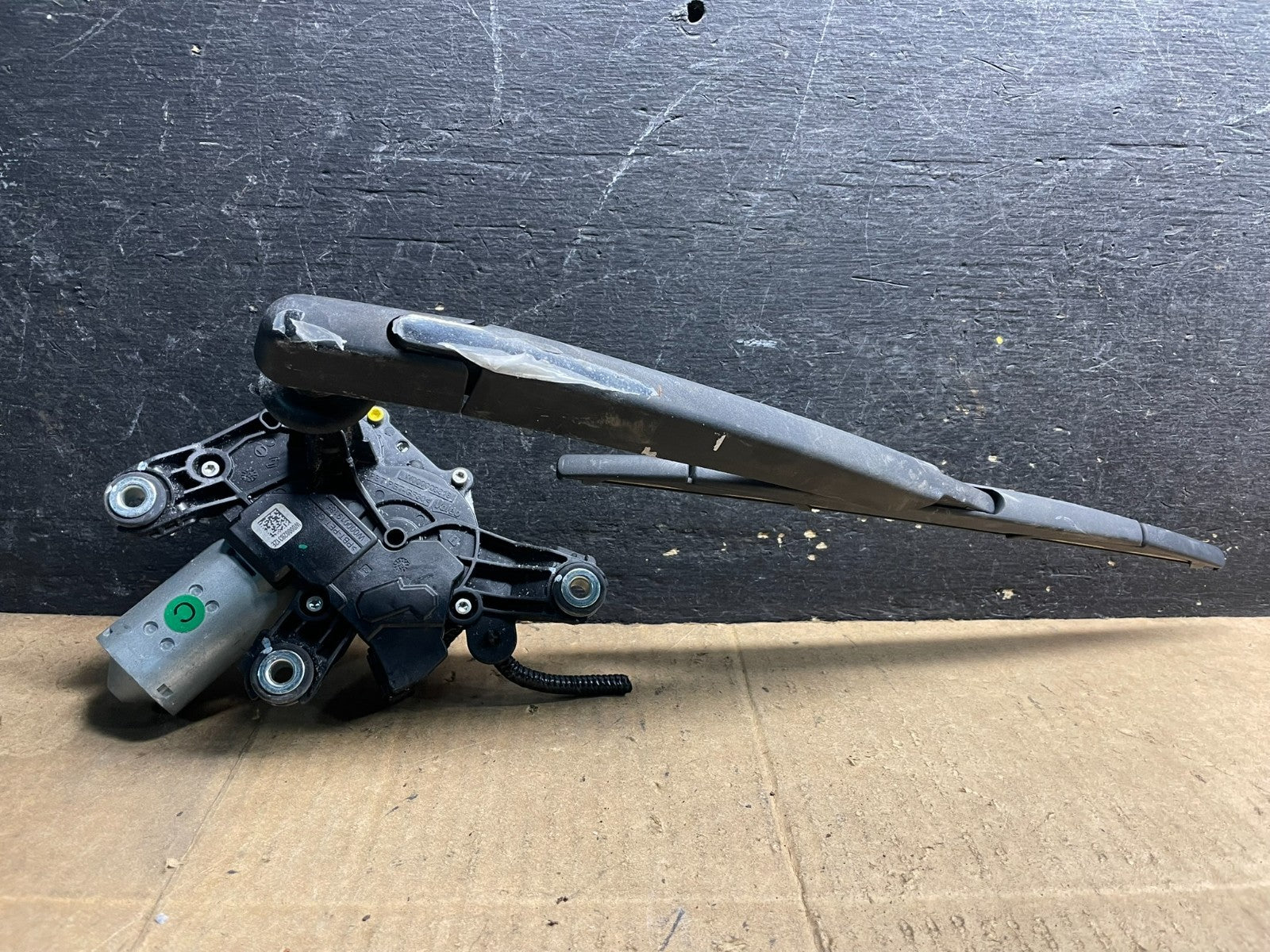2004-2010 Infiniti QX60 Rear Liftgate Back Window Wiper Motor OEM Y7374 DG0