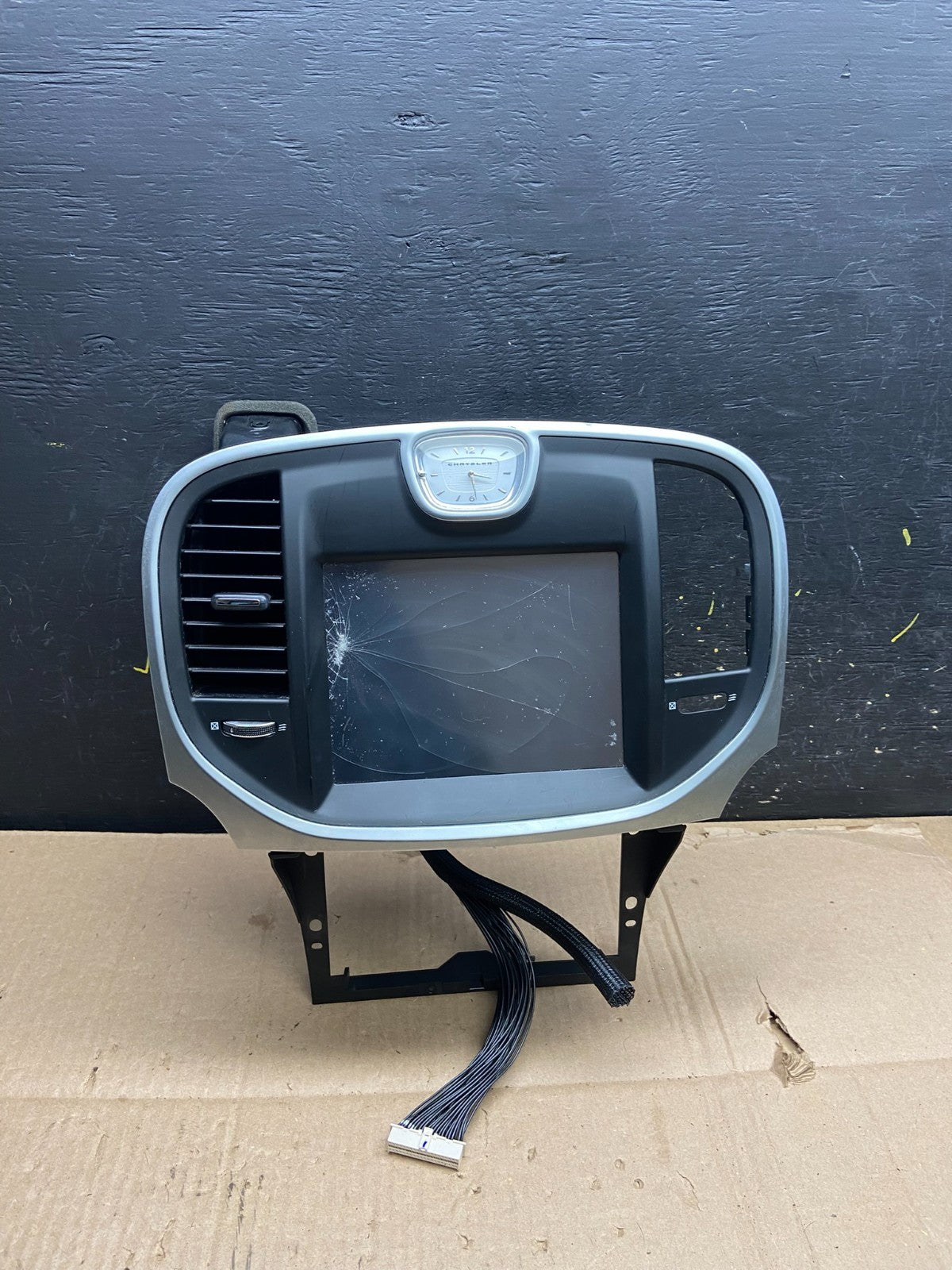 2011-2014 Chrysler 300 Dash A/C Climate Control Screen Radio Bezel OEM Y2440 DG0