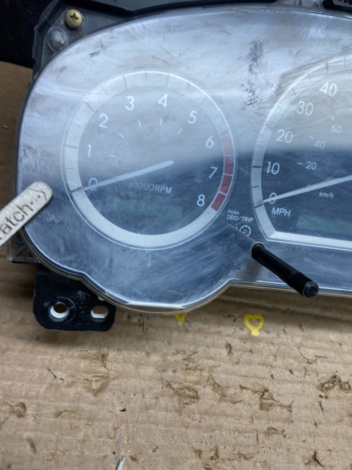 2004 2005 Toyota Sienna Speedometer Cluster Gauge W6348 DG1
