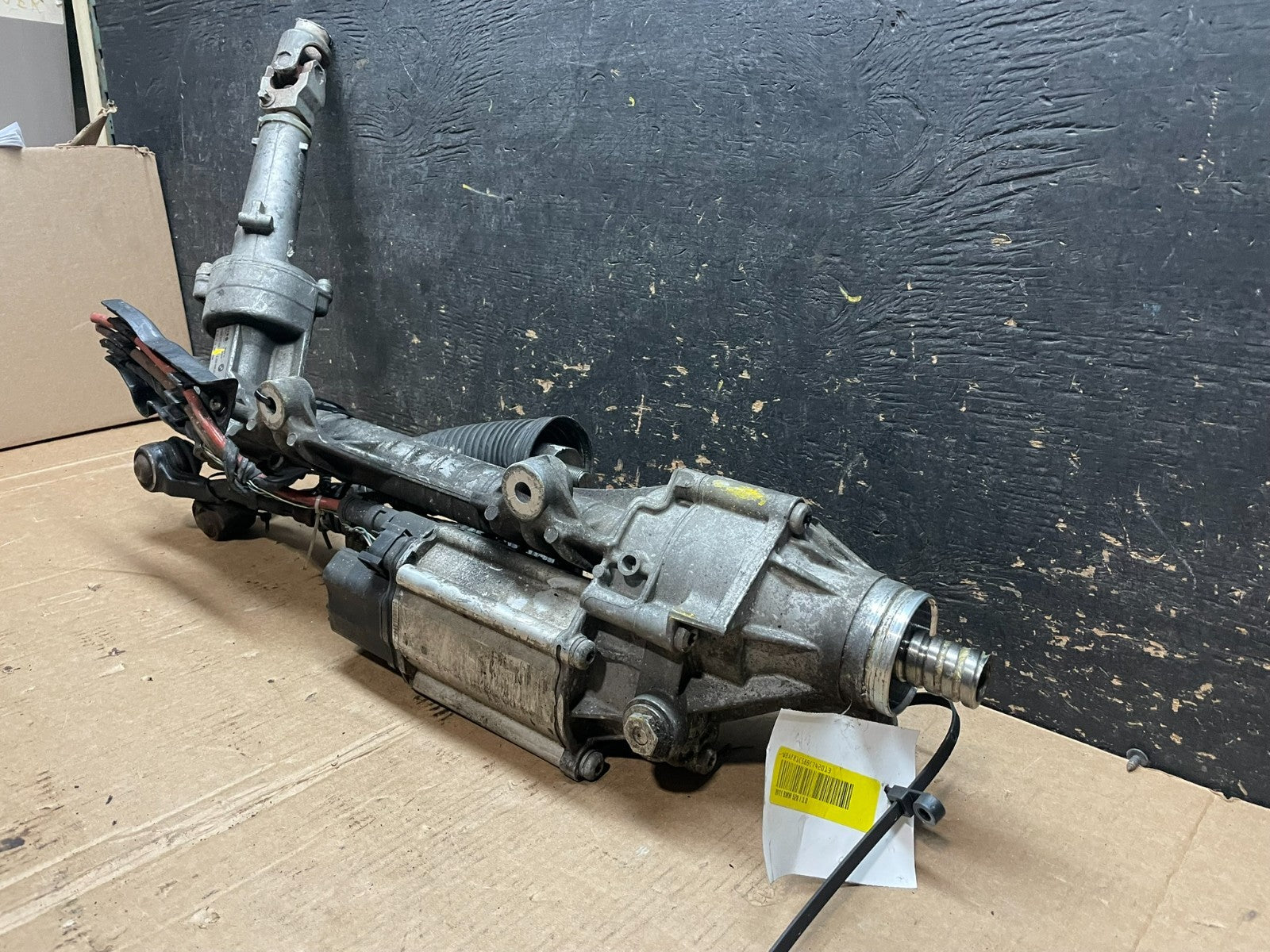 2011-2013 BMW 535i f10 RWD electric power steering gear rack 6850042 Z58095
