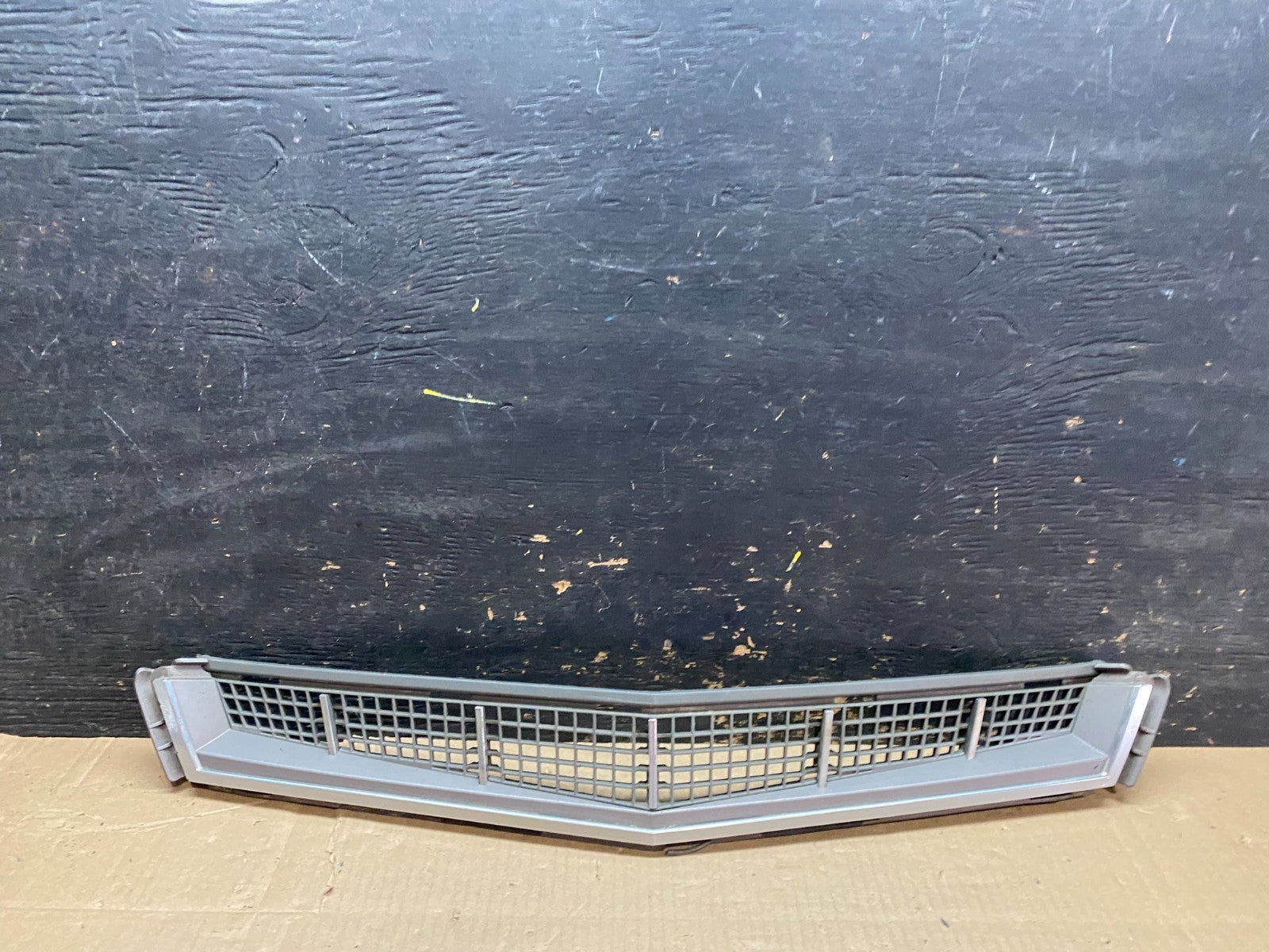 2008 to 2011 Cadillac Cts Front Lower Grill Grille OEM U0154 GD0