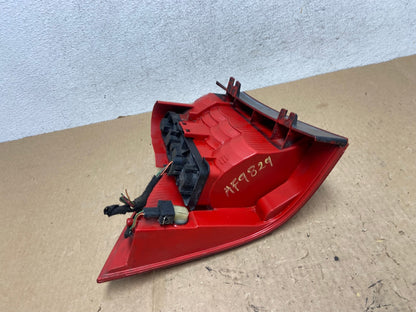 2002-2005 Mercedes ML 350 Ml-Class Right Passenger Rh Side Tail Light AF9829 LK6