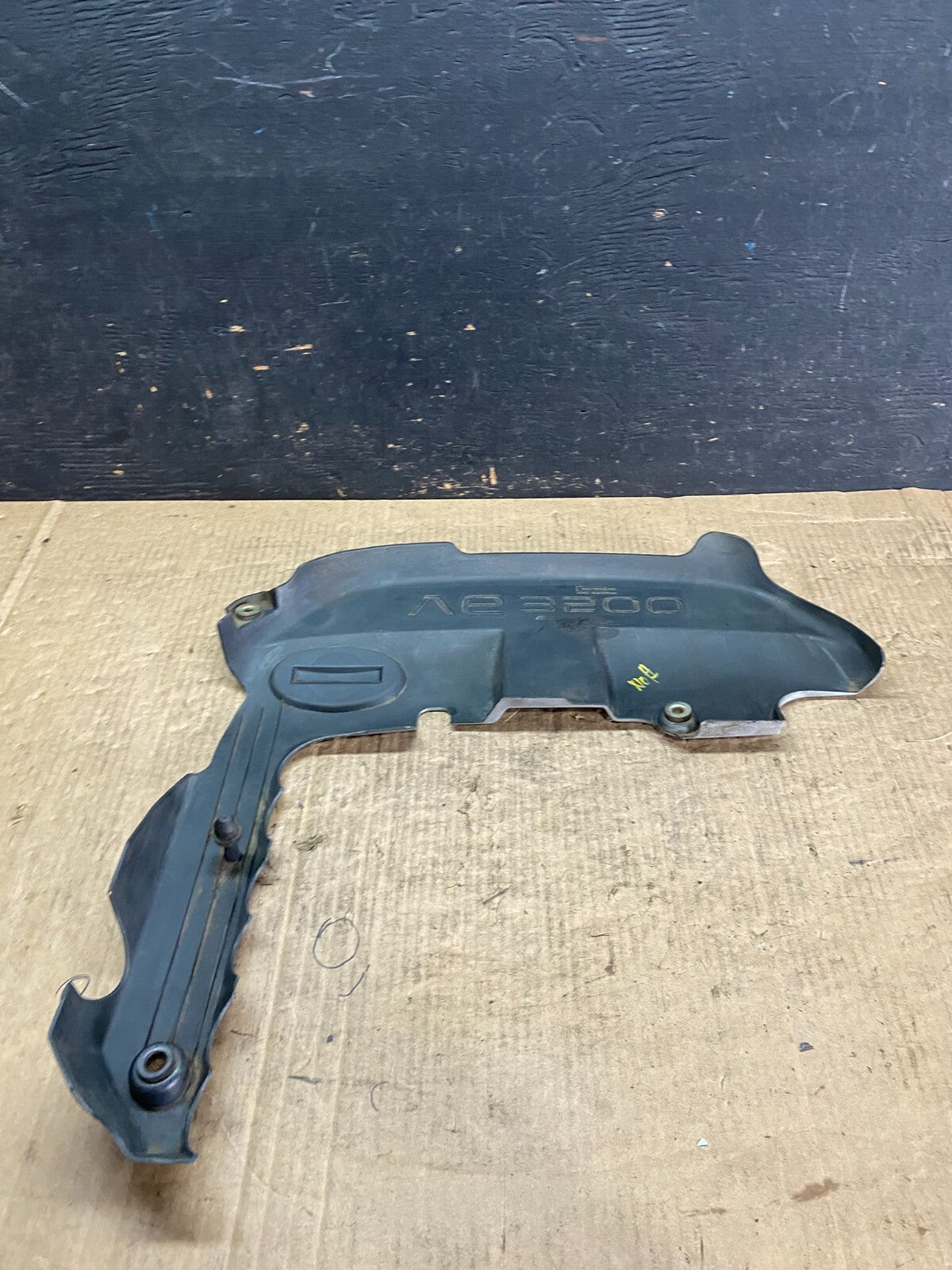 2001 to 2004 Nissan Pathfinder Engine Cover Ornament O3240 DG4