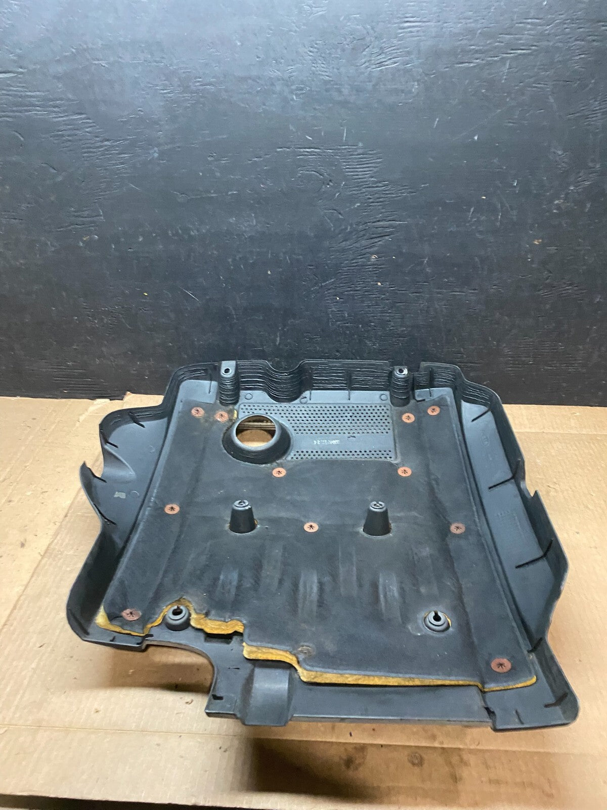 2002 to 2005 Kia Sedona V6 3.5L Engine Motor Cover  G5786 DG1 Oem5