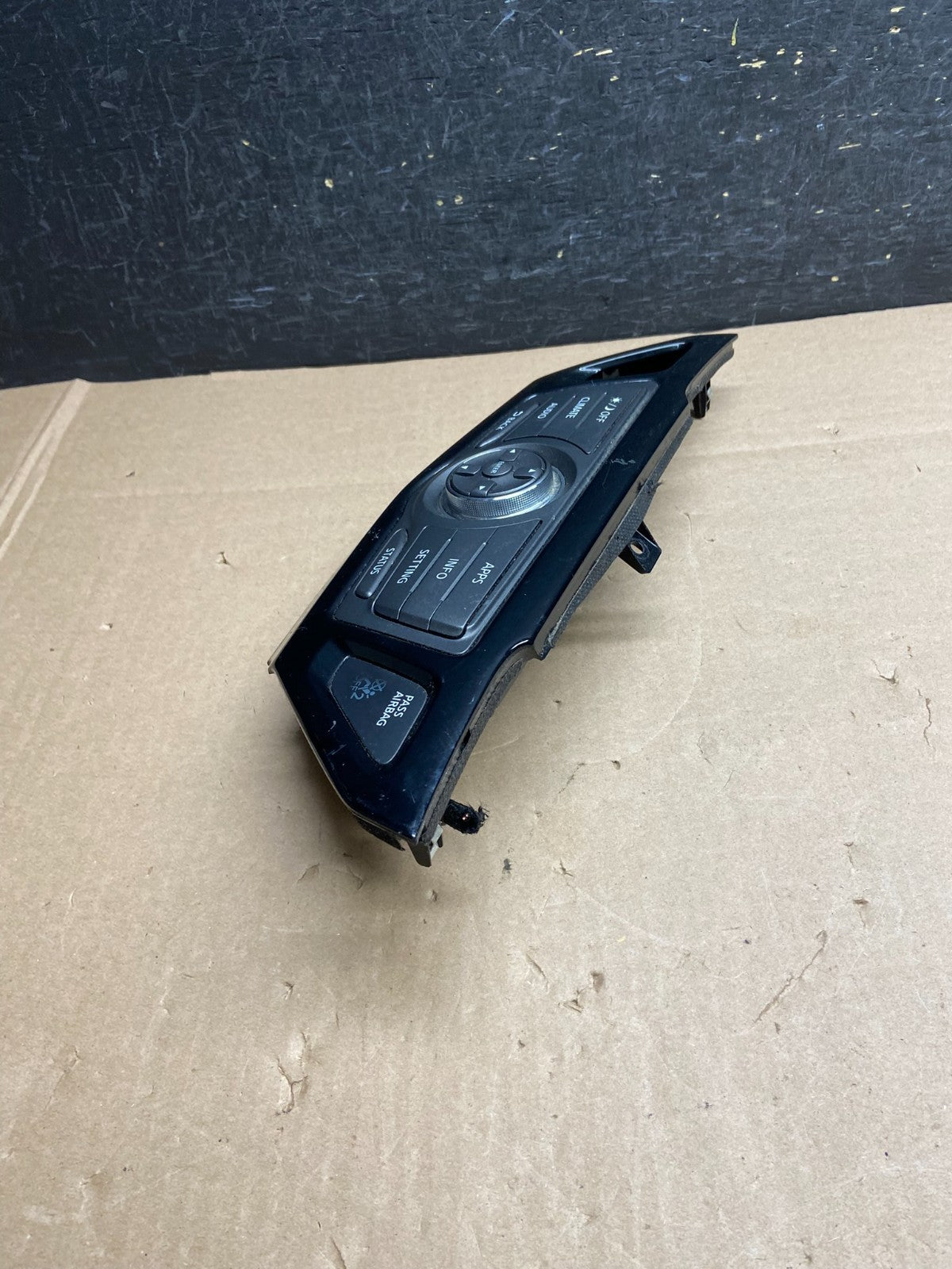 2013 to 2018 Nissan Pathfinder Radio Audio Climate Control AI6275 DG2