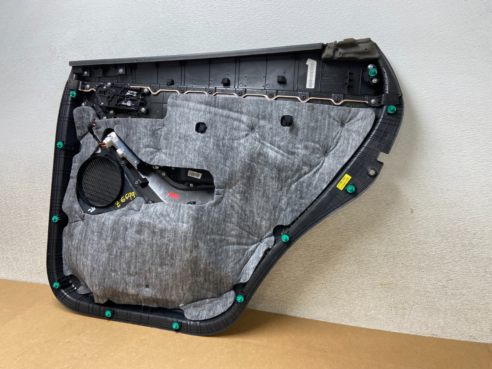 2013-2016 Hyundai Santa Fe Rear Left Driver Side Interior Door Panel Z6699 DG7