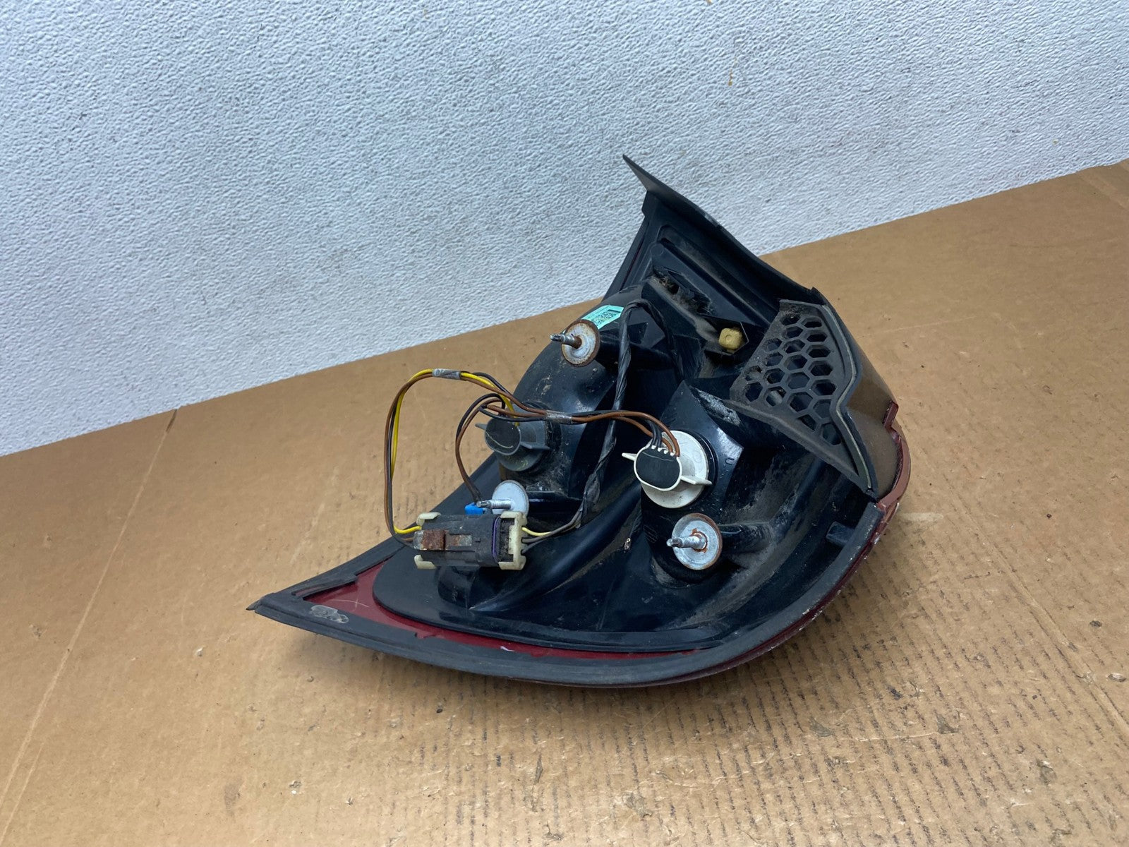 2004 to 2008 Pontiac Grand Prix Left Driver LH Side Tail Light AE0268 LK5