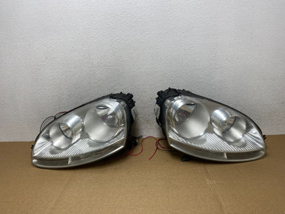 2005 to 2010 Volkswagen Jetta Left+Right Side Headlights Halogen AF9501 DW0