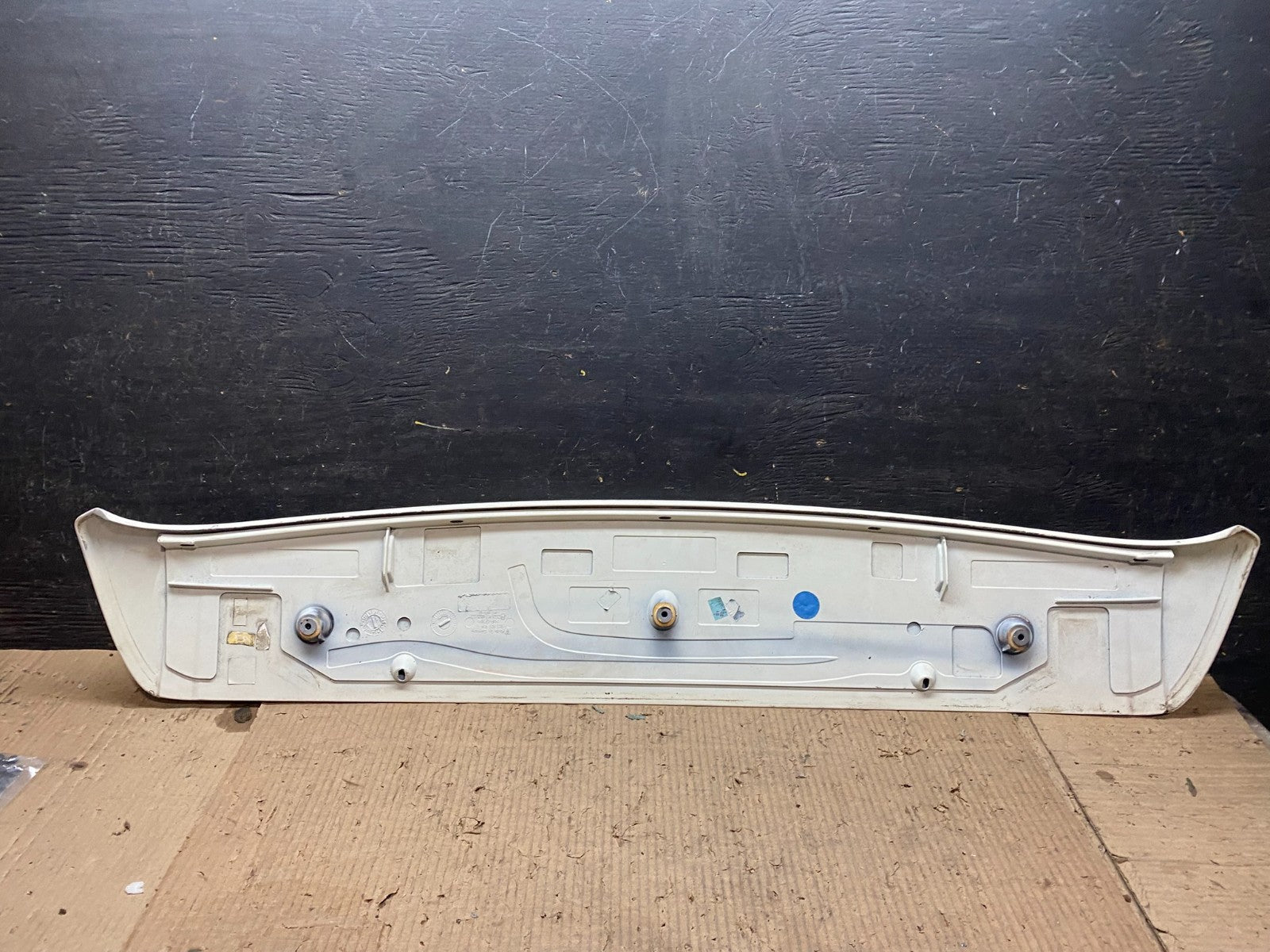 2003 to 2006 Porsche Cayenne Rear Spoiler Third Brake Light Wing OEM X0193 DG11