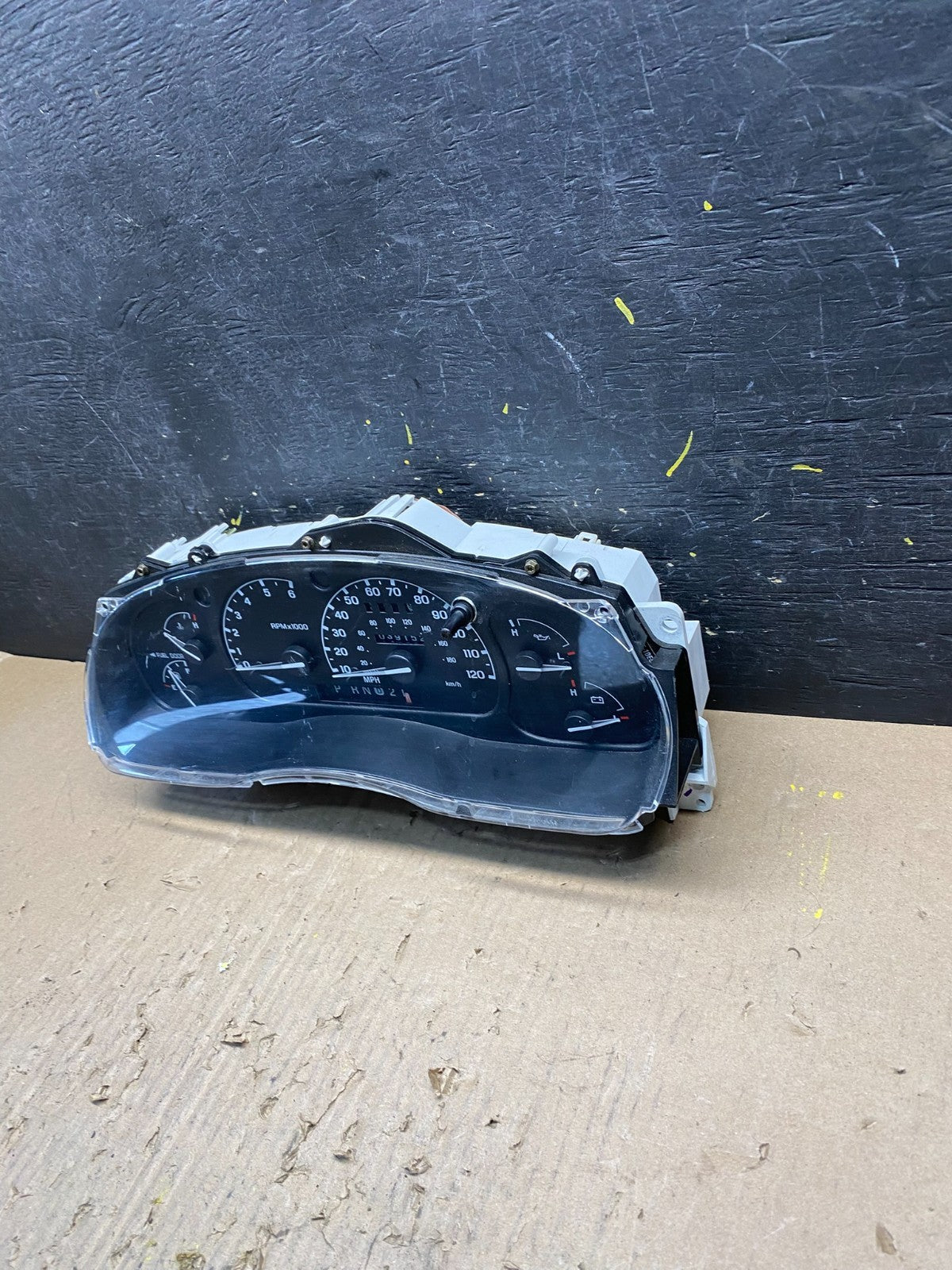 2000 to 2002 Ford Explorer Speedometer Cluster Gauge t1671 DG2