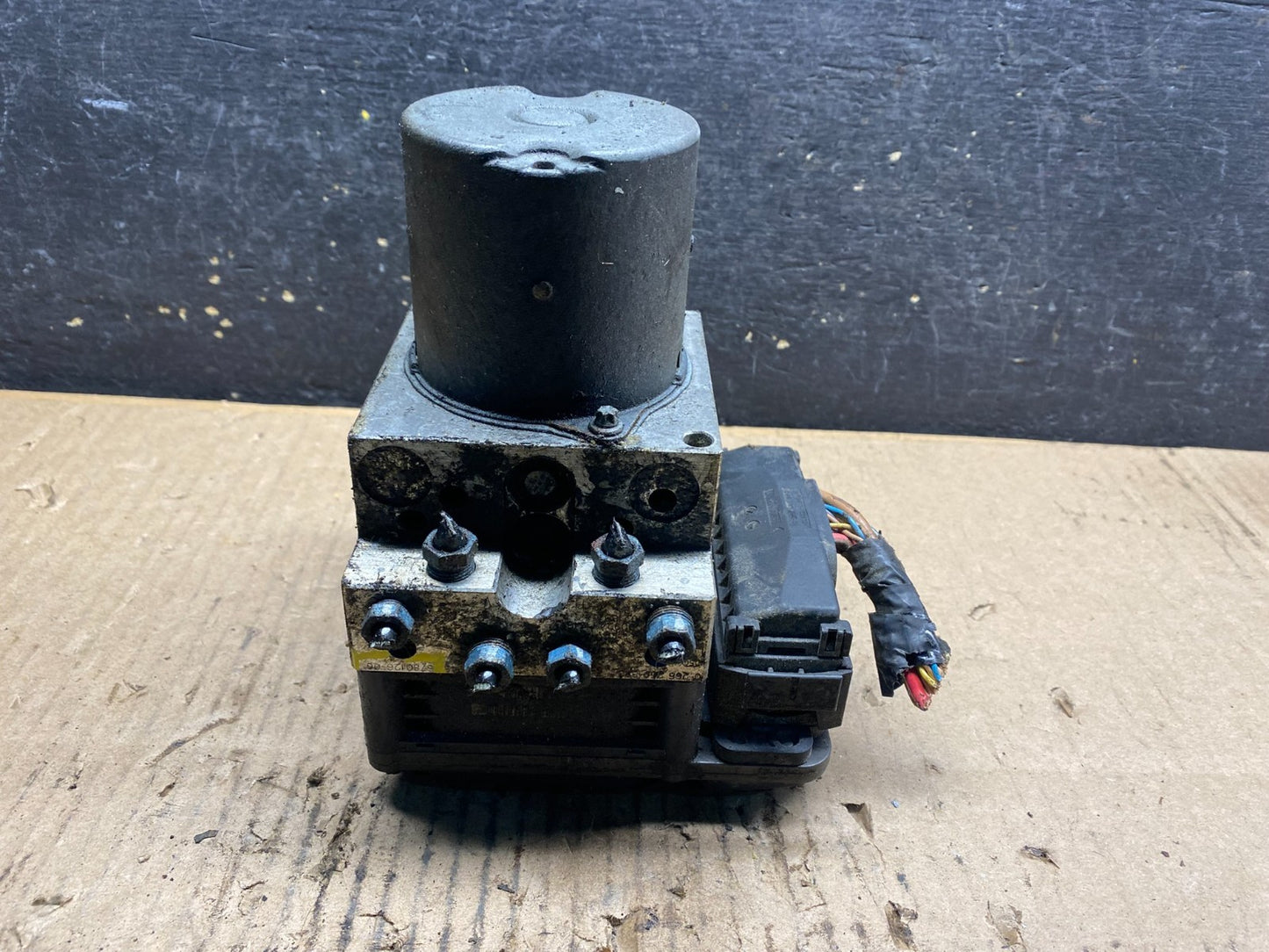 2007 to 2010 BMW X5 E70 ABS Anti-Lock Brake Pump 3451 6795778 V0773 DG0