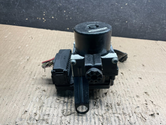 2012-2018 BMW F30 F32 320I 328I ABS Anti Lock Brake Pump 6860731 v0771 DG0