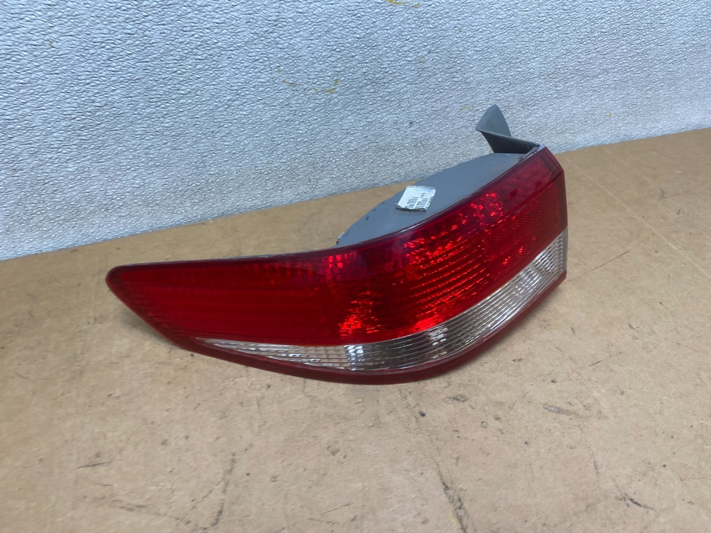 2003 to 2004 Honda Accord Sedan Left Driver Lh Side Tail light X5425 DW2