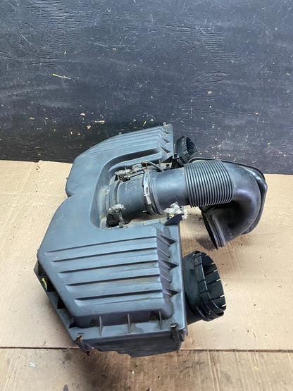 2007 to 2010 BMW E70 X5 N62 Air Intake Cleaner Filter 7548896 U01742