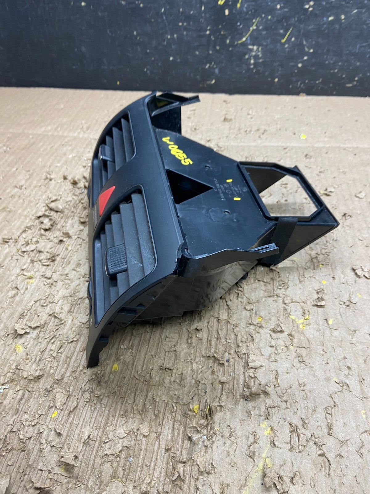 2005 - 2010 Volkswagen Jetta Rabbit Center Cosnole Dash Air Vent W0055 DG3