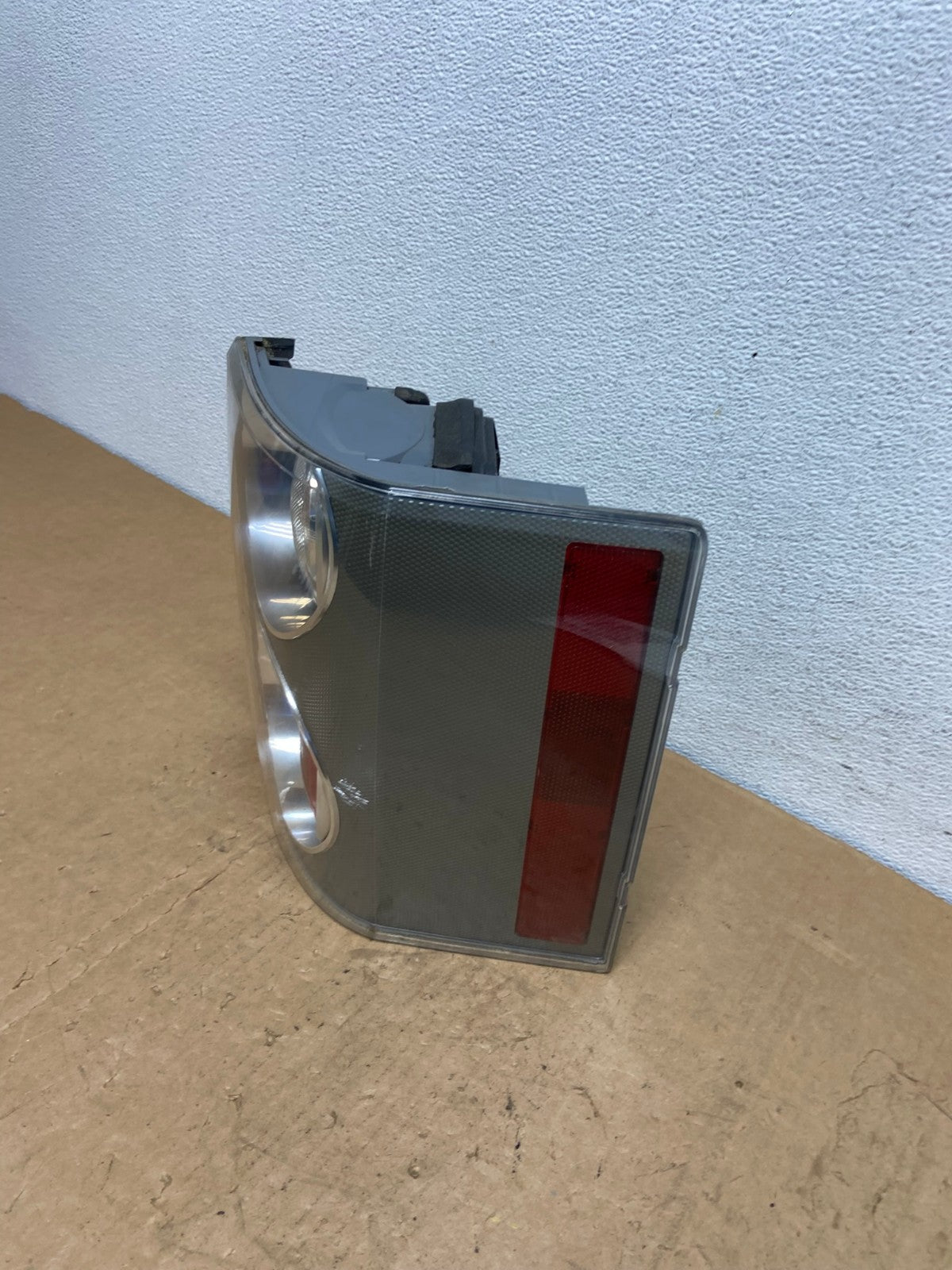 2006 - 2009 Land Rover Range Rover L322 Left Driver LH Tail Light AD1342 LK1