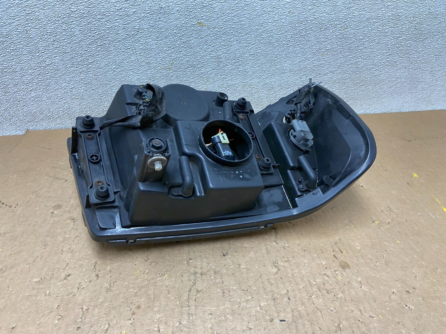 2002 to 2009 Gmc Envoy Left Driver Lh Side Headlight Halogen Oem Z9258 DW5