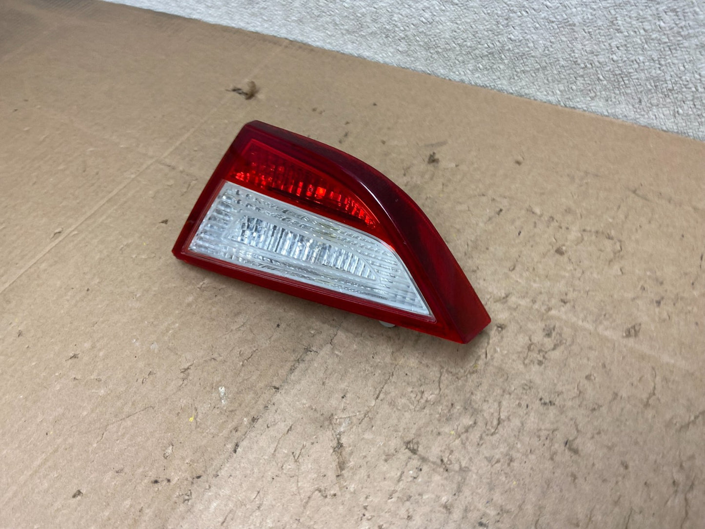 2011 to 2014 Hyundai Sonata Right Passenger Rh Inner Tail Light Oem Y3021 DW1