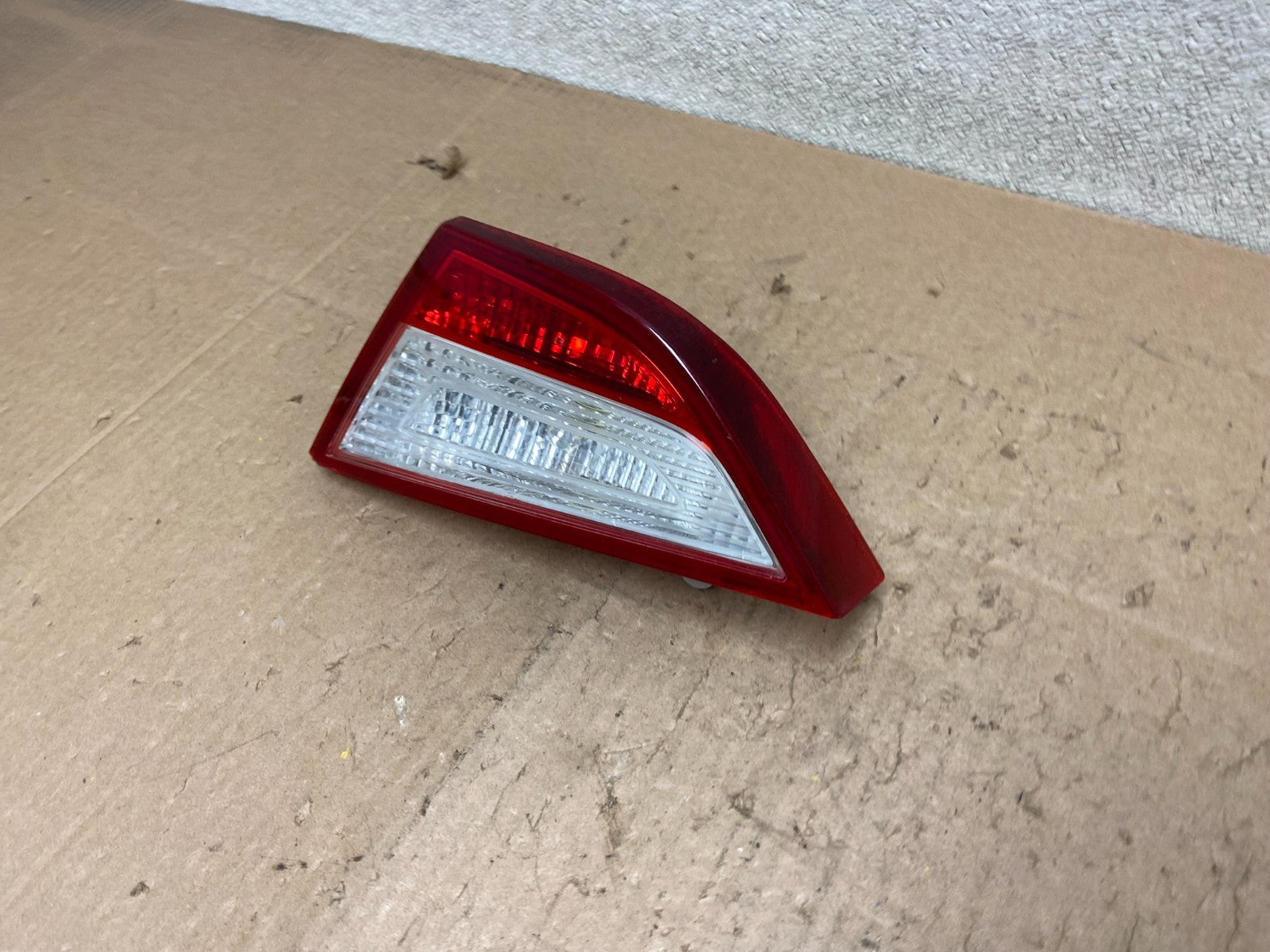 2011 to 2014 Hyundai Sonata Right Passenger Rh Inner Tail Light Oem Y3021 DW1
